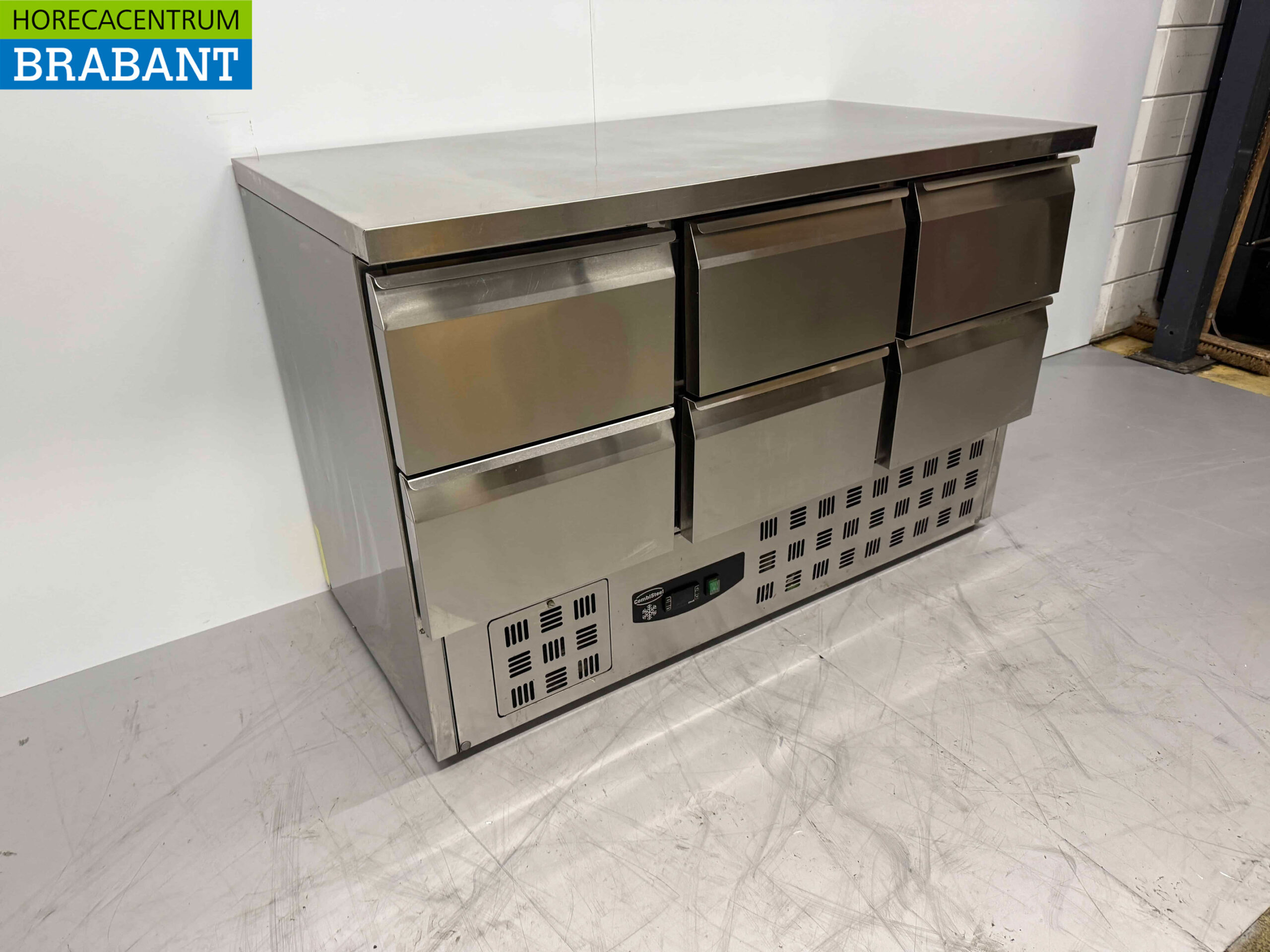 RVS Combisteel Koelwerkbank 6 laden 137 cm 230V Horeca - Afbeelding 3