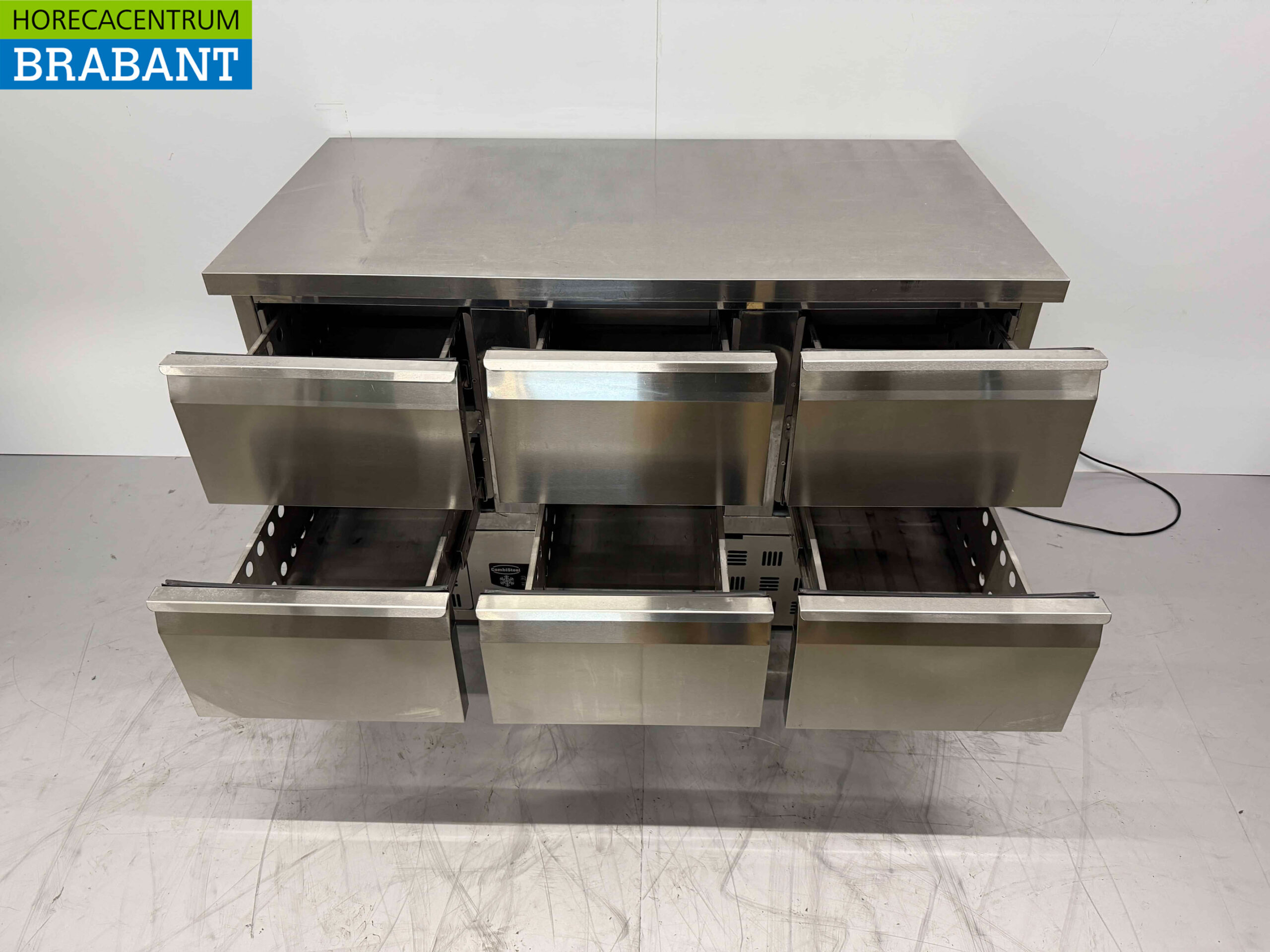 RVS Combisteel Koelwerkbank 6 laden 137 cm 230V Horeca - Afbeelding 4