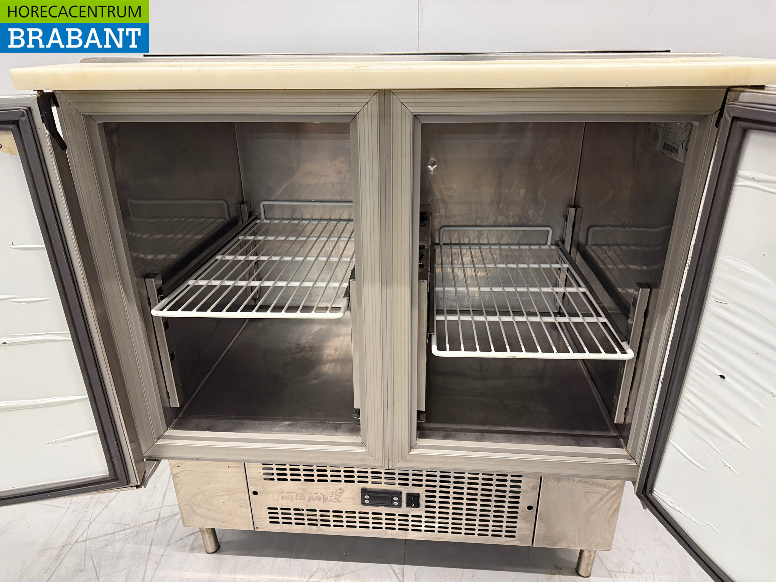 RVS MBM Saladette 2 Deuren 93 cm 230V Horeca - Afbeelding 5