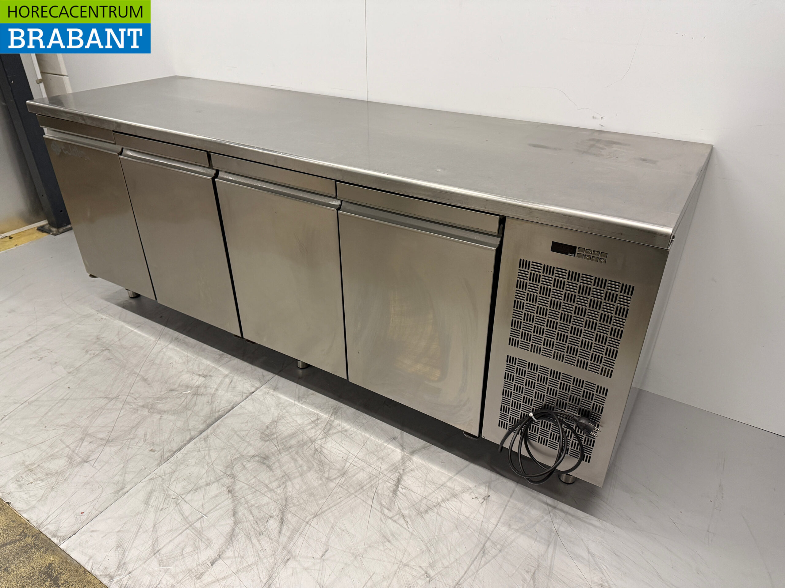 RVS Crionovo Koelwerkbank 4 Deuren 226,5 cm 230V Horeca - Afbeelding 2