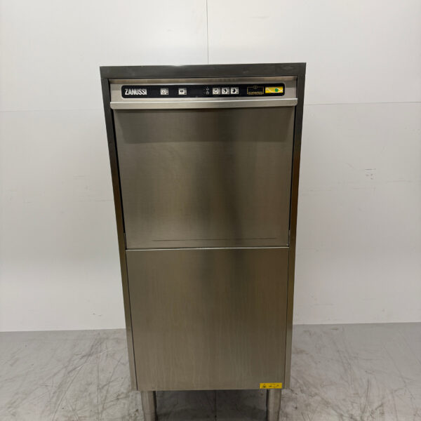 RVS Zanussi Vaatwasser met afvoerpomp 400V Horeca