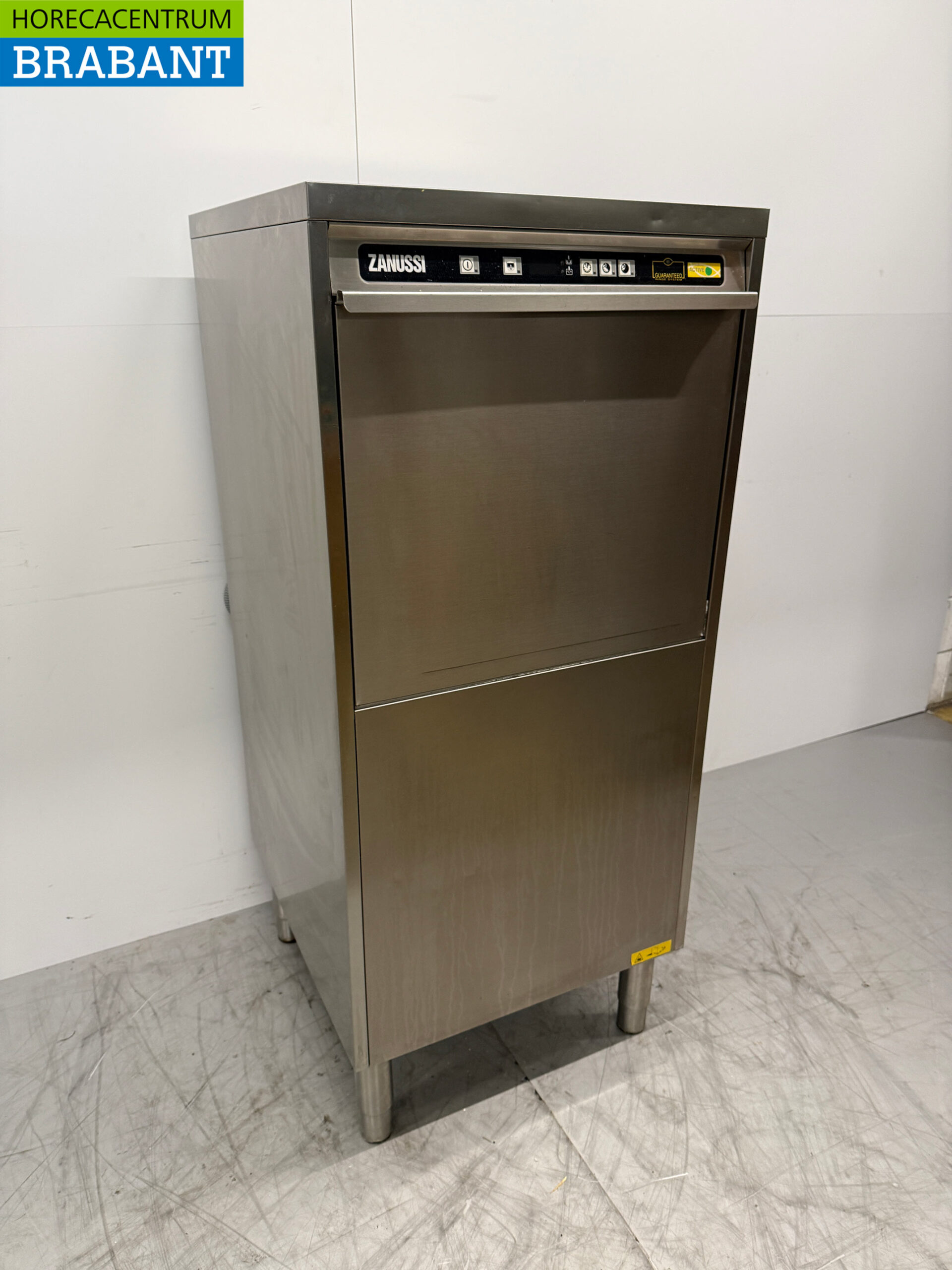RVS Zanussi Vaatwasser met afvoerpomp 400V Horeca - Afbeelding 3