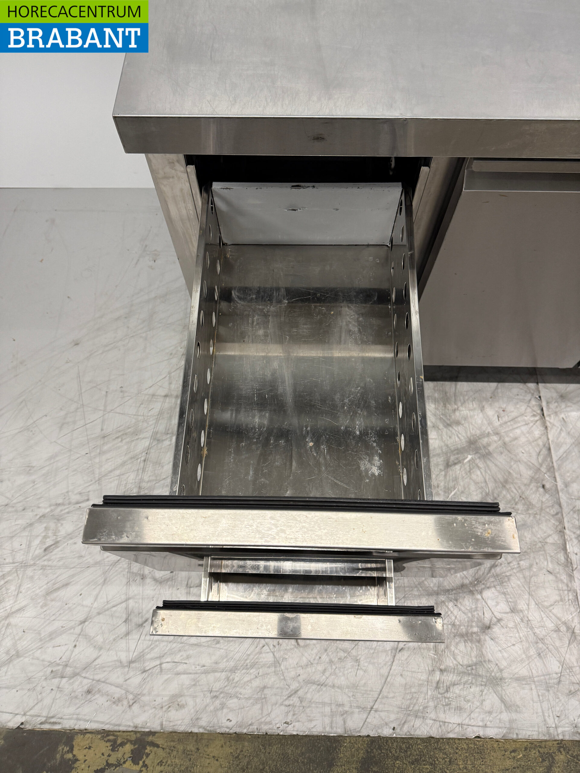 RVS Koelwerkbank 2 Deuren en 2 Laden 179,5 cm 230V Horeca - Afbeelding 4