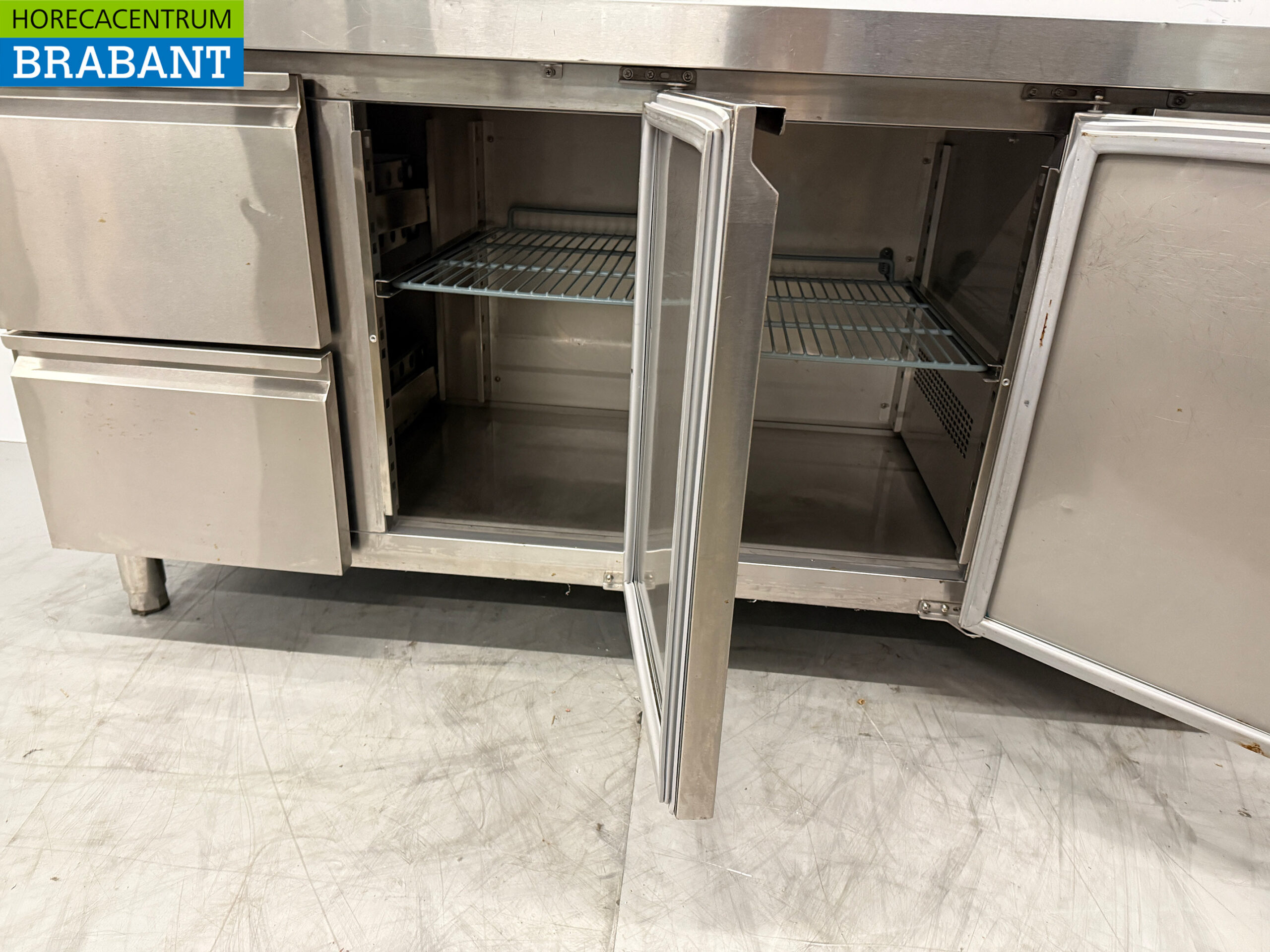 RVS Koelwerkbank 2 Deuren en 2 Laden 179,5 cm 230V Horeca - Afbeelding 5