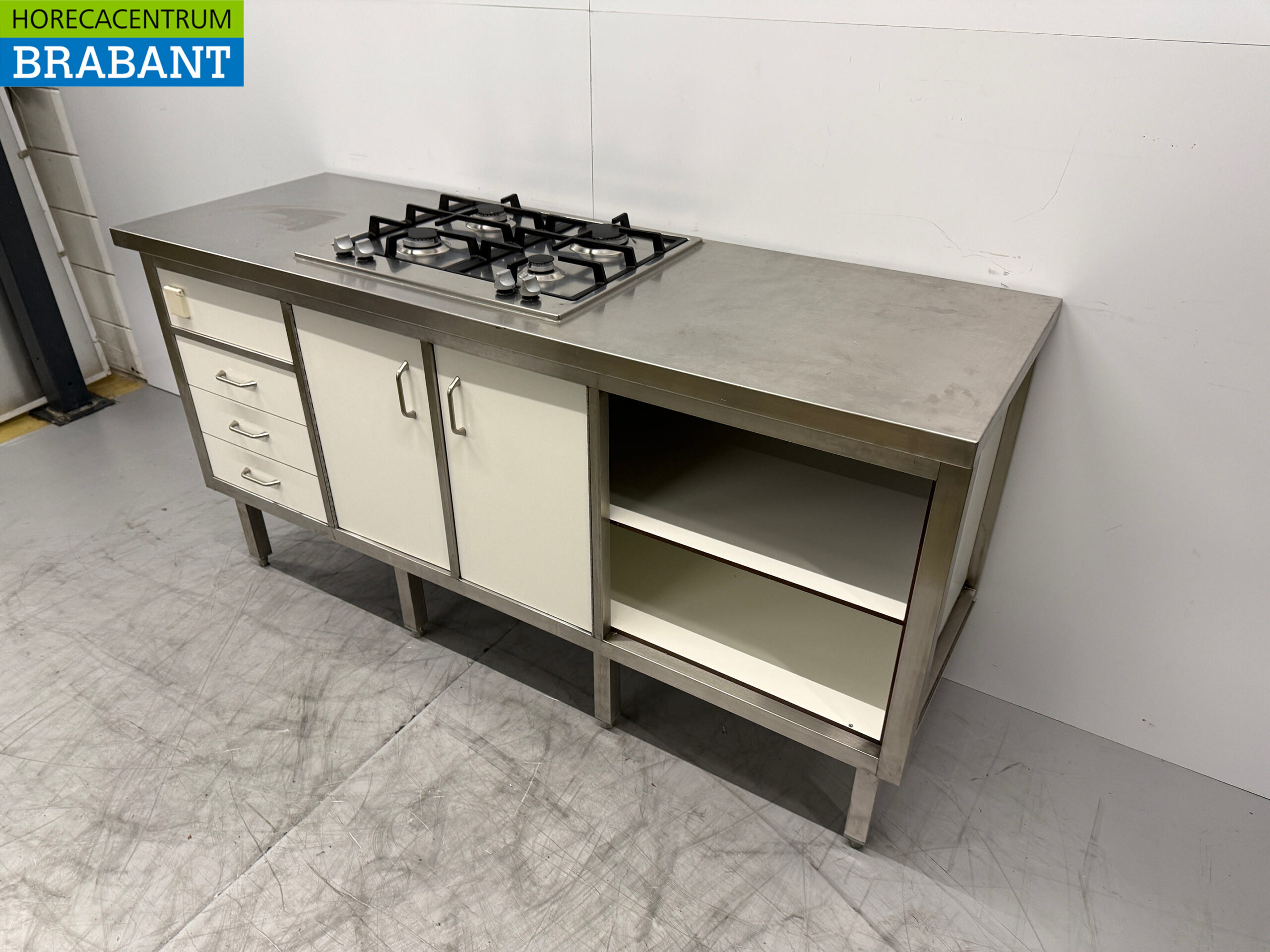 RVS Werkkast met 4 Pits Fornuis met Trespa deuren en laden 180 cm Horeca - Afbeelding 2