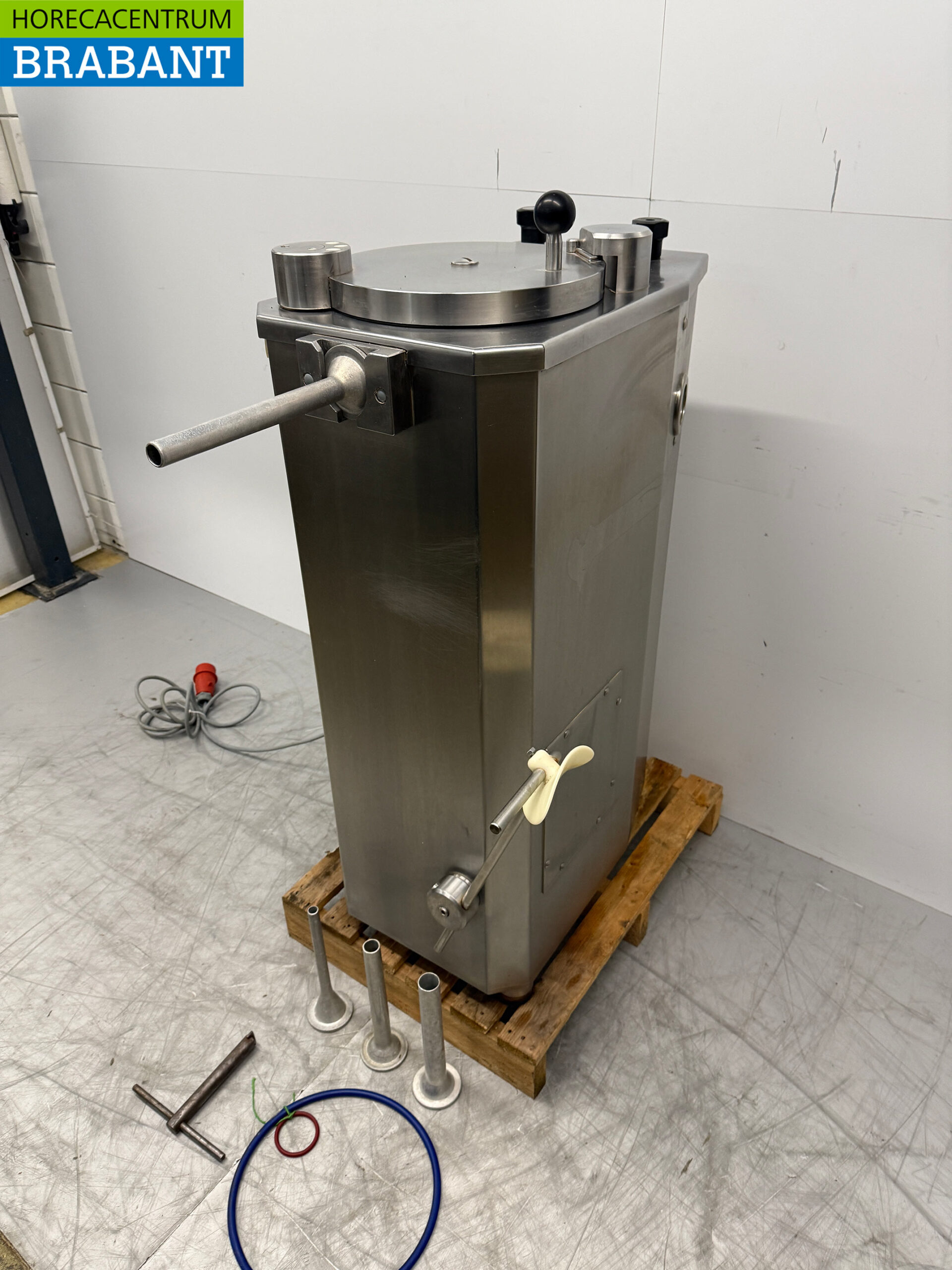 RVS Baader Foodlogistik Worstenvuller Vulbus 30 liter 400V Slagerij - Afbeelding 2