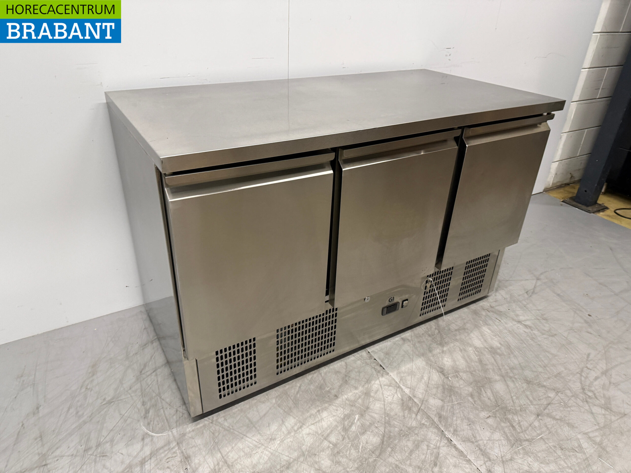 RVS Gastro-Inox Koelwerkbank 3 Deuren 136,5 cm 230V Horeca - Afbeelding 3