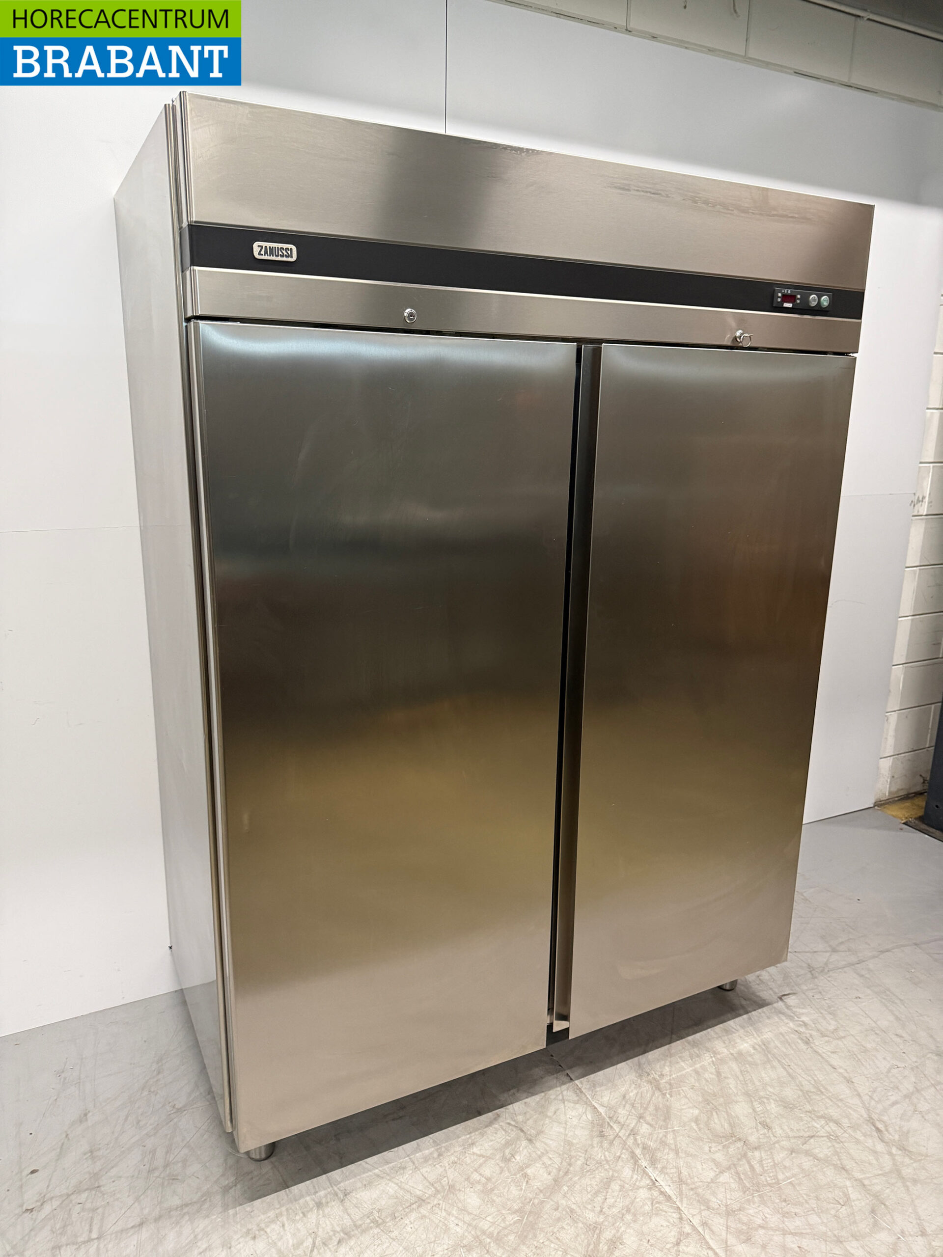 RVS Zanussi Dubbeldeurs Koeling 1300 liter 230V Horeca - Afbeelding 3