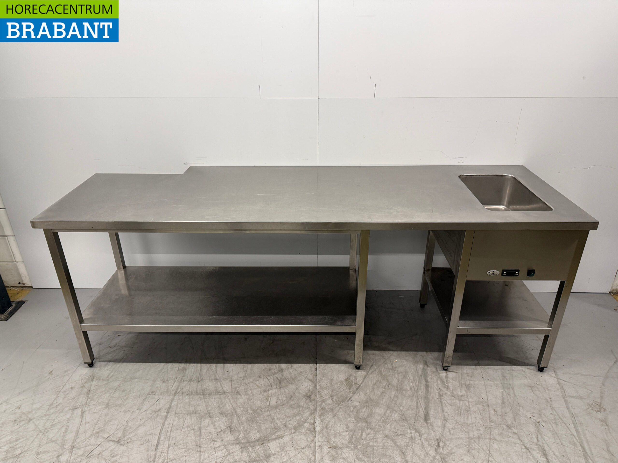 RVS Werktafel met ingebouwde Bain Marie 250 cm 230V Horeca