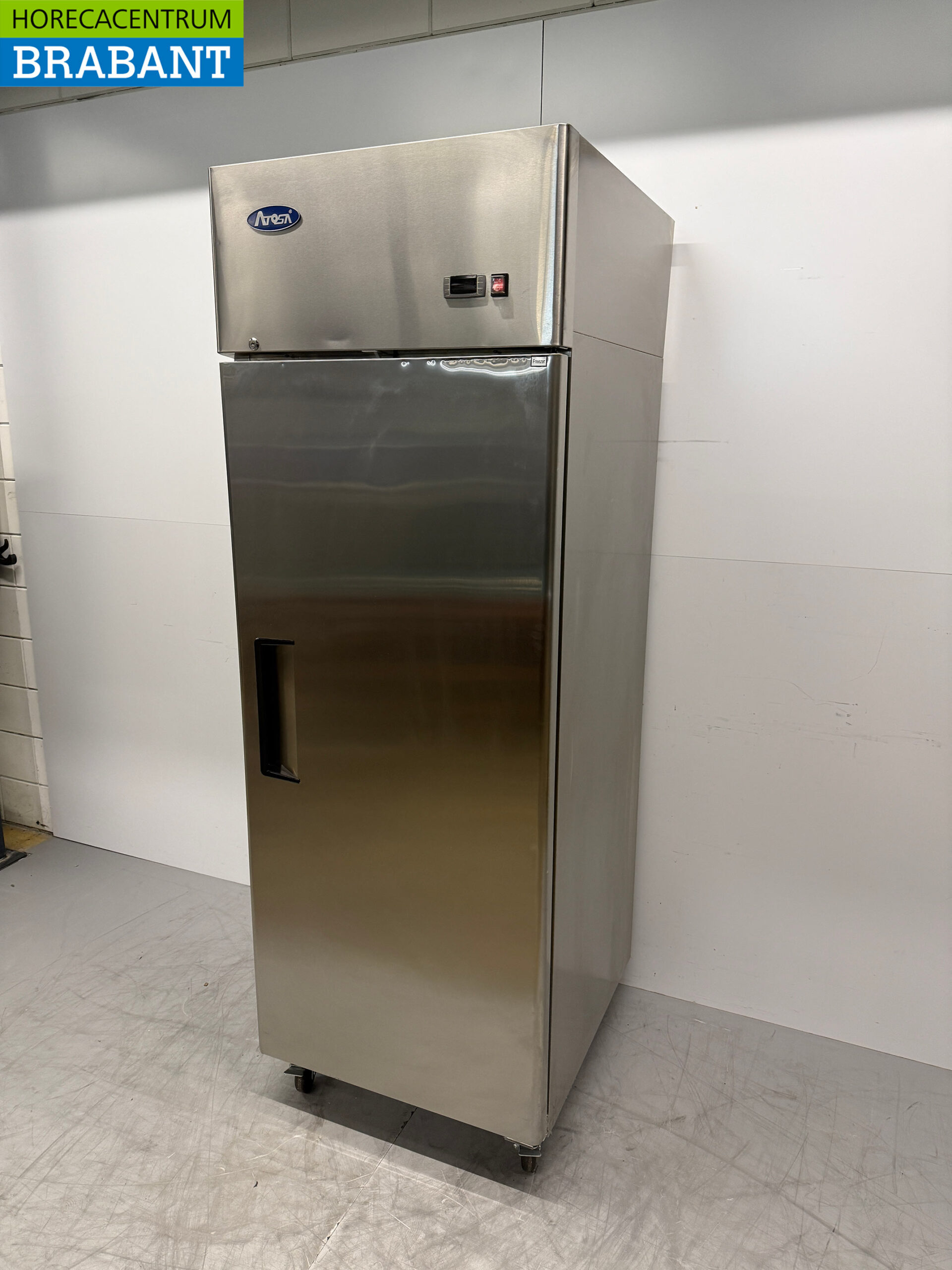 RVS Atosa Verrijdbare Vriezer 670 liter 230V Horeca - Afbeelding 2