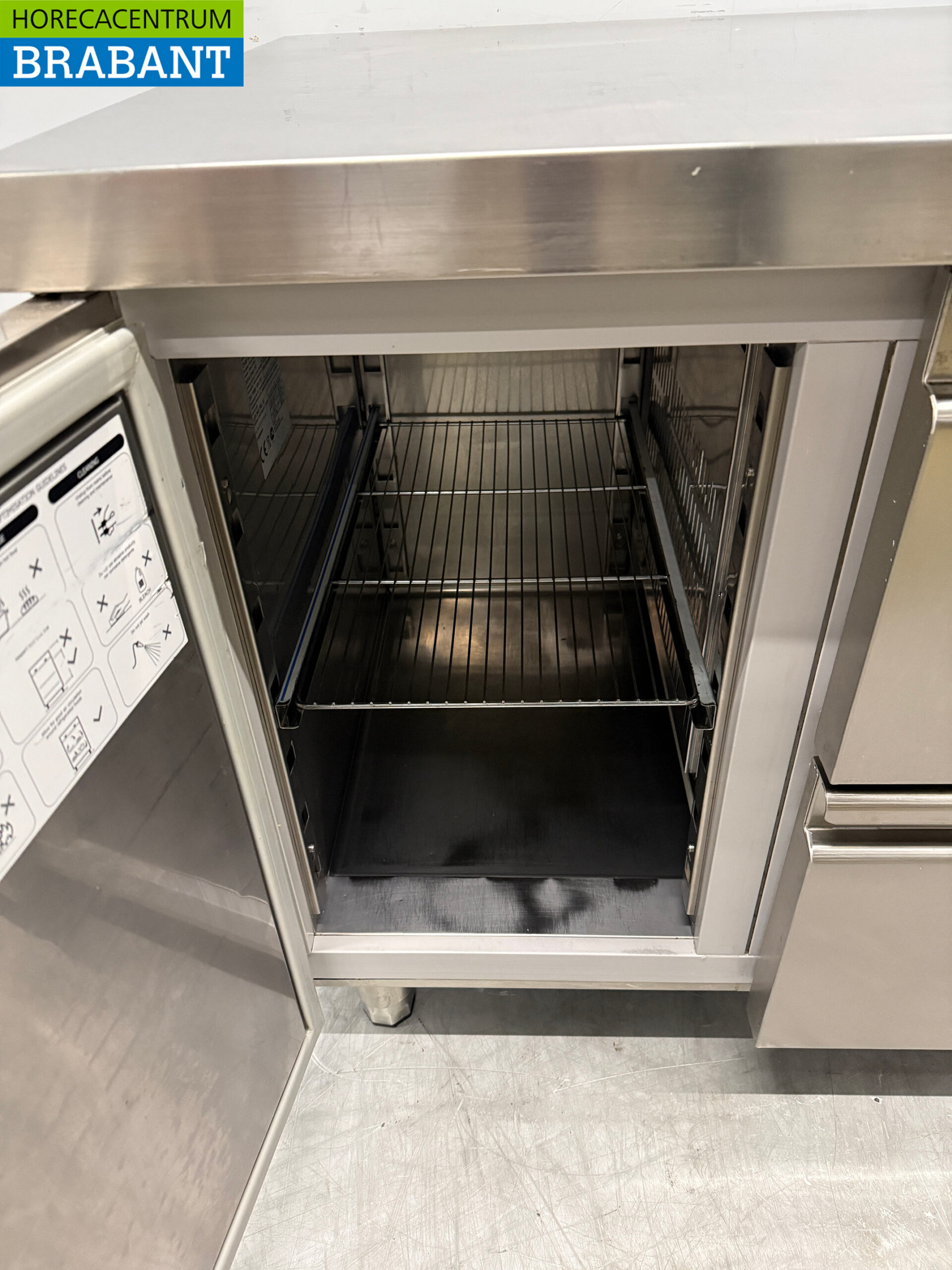 RVS Rubbens Koelwerkbank 2 Deuren en 2 Laden 175,5 cm 230V Horeca - Afbeelding 4