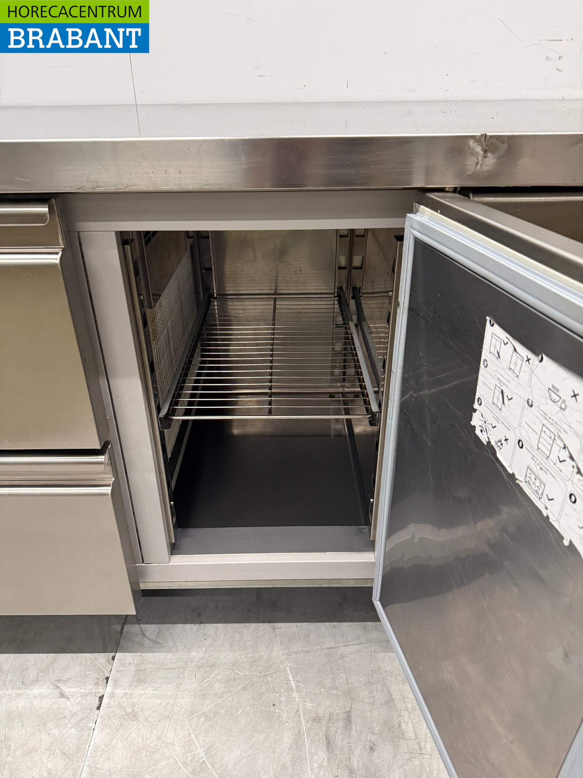 RVS Rubbens Koelwerkbank 2 Deuren en 2 Laden 175,5 cm 230V Horeca - Afbeelding 6