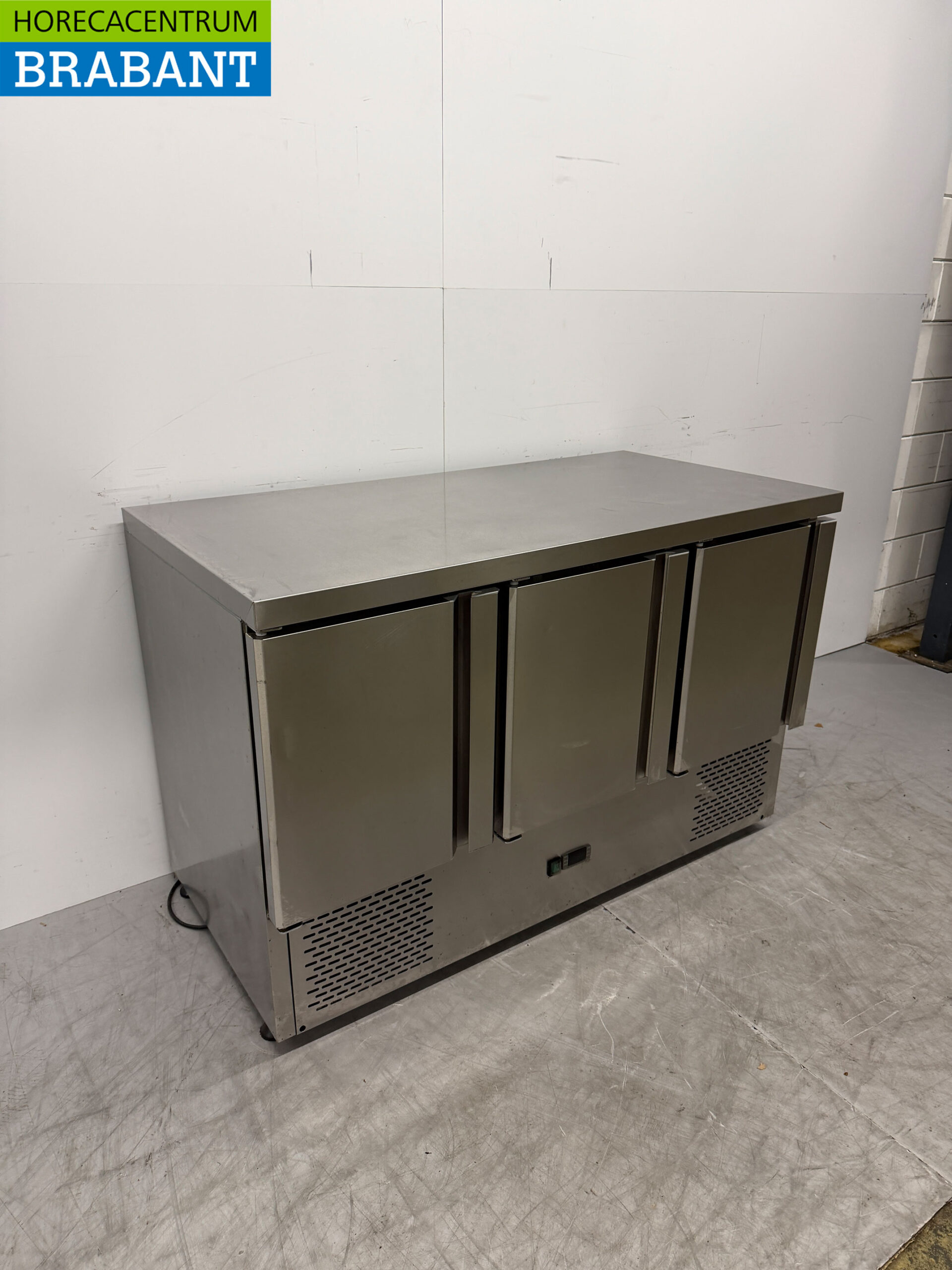 RVS Koelwerkbank 3 Deuren 136 cm 230V Horeca - Afbeelding 3