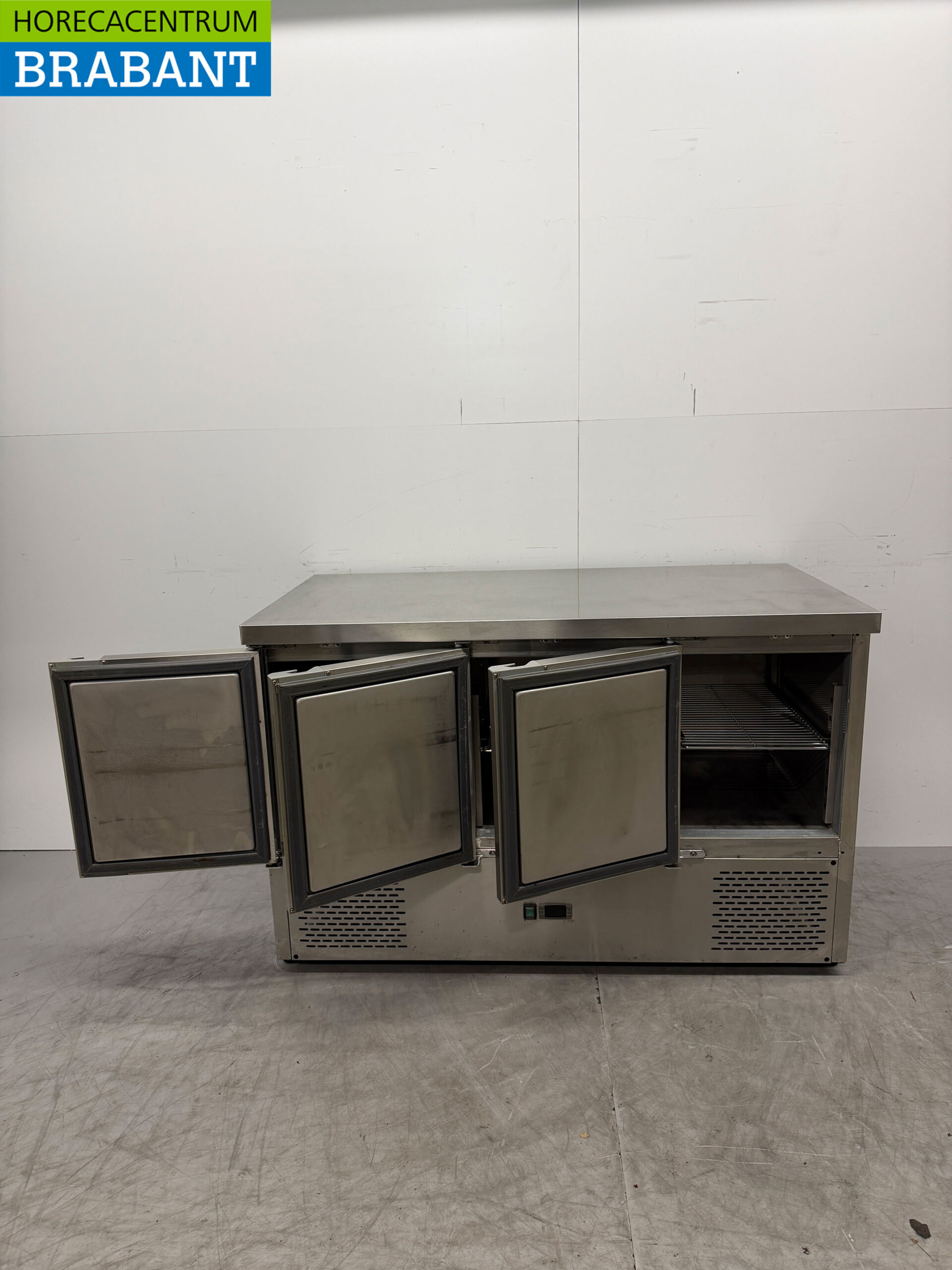 RVS Koelwerkbank 3 Deuren 136 cm 230V Horeca - Afbeelding 4