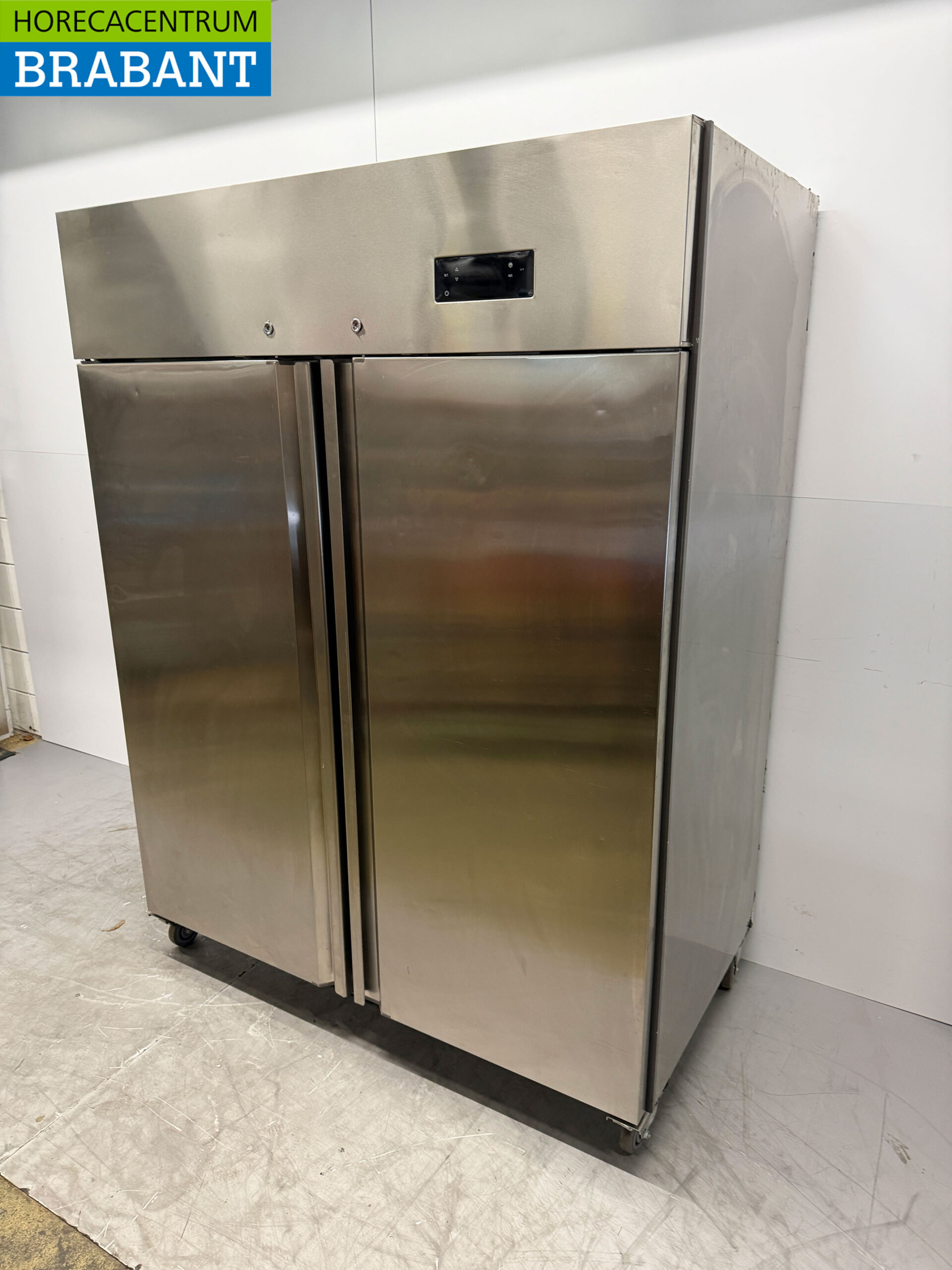 RVS HCB Verrijdbare Dubbeldeurs 2-deurs Vriezer Vrieskast Monoblock 1350 liter 230V Horeca - Afbeelding 2