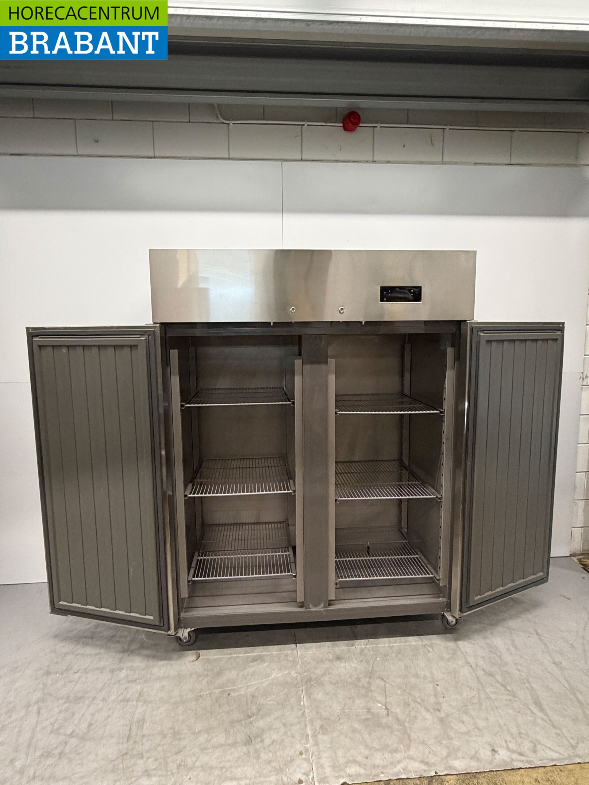 RVS HCB Verrijdbare Dubbeldeurs 2-deurs Vriezer Vrieskast Monoblock 1350 liter 230V Horeca - Afbeelding 4