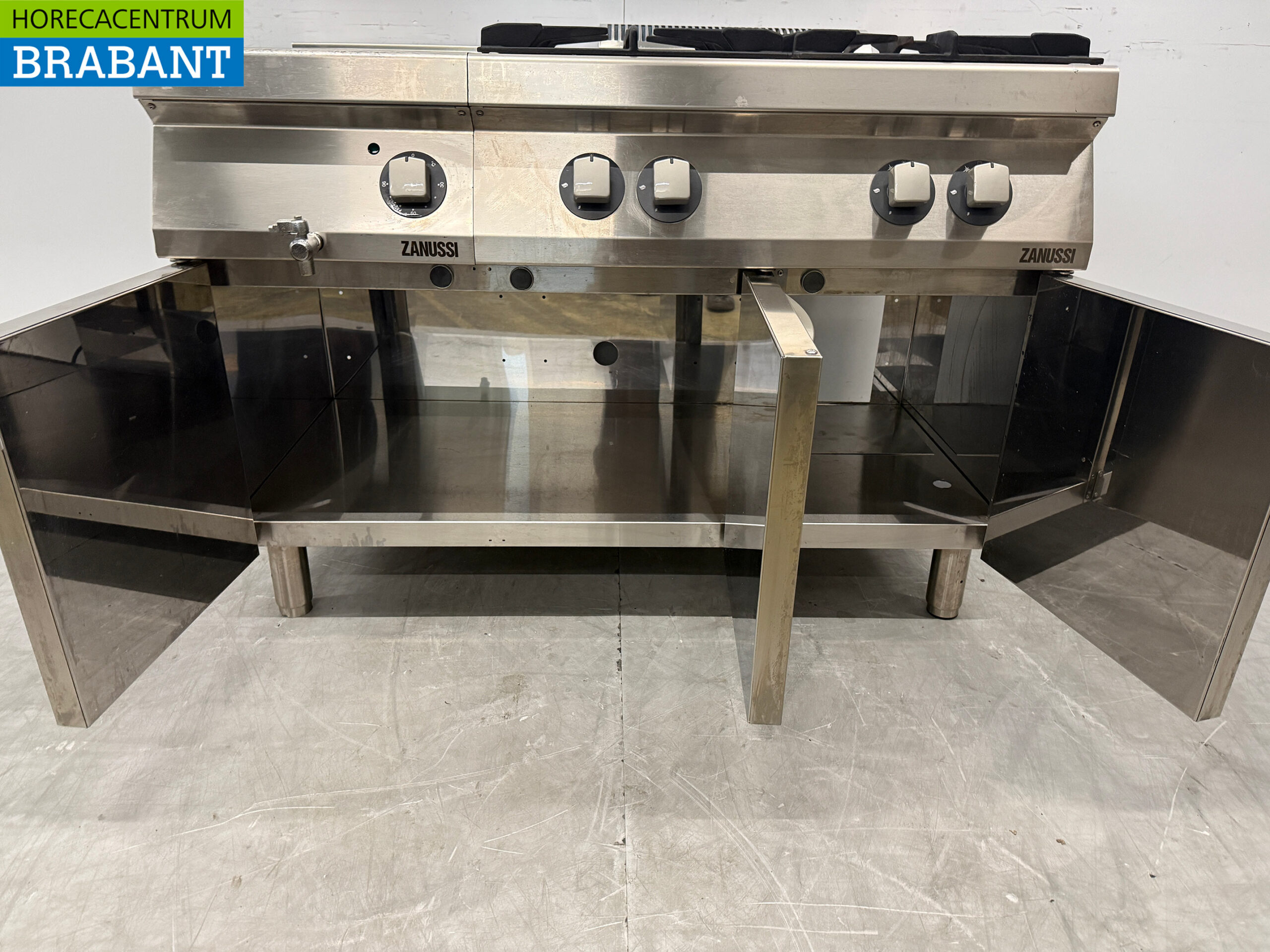 RVS Zanussi 4 Pits Fornuis met Bain Marie 1 x 1/1 GN GAS + 230V Horeca - Afbeelding 5