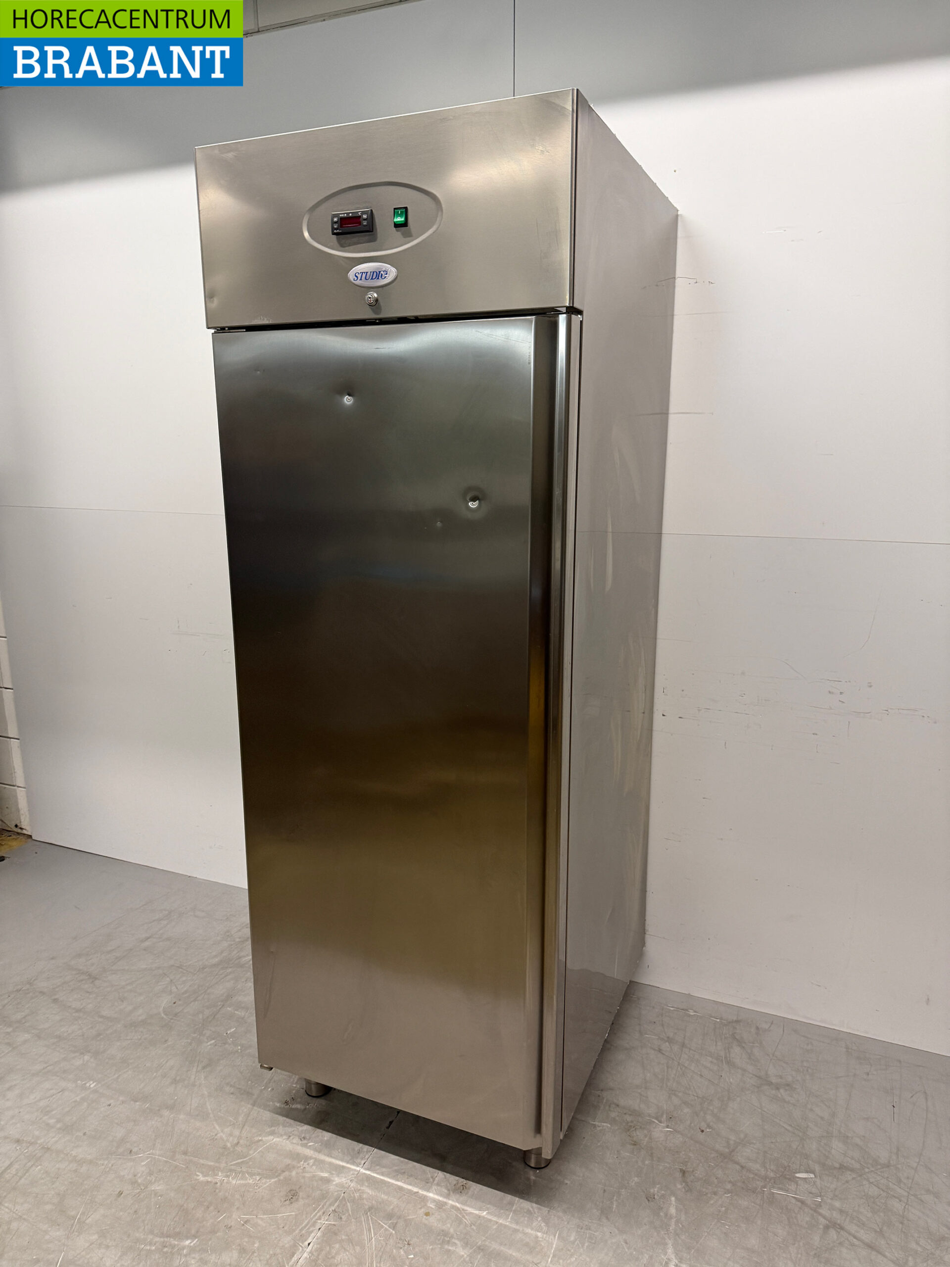 RVS Studio54 Vriezer 700 liter 230V Horeca - Afbeelding 3