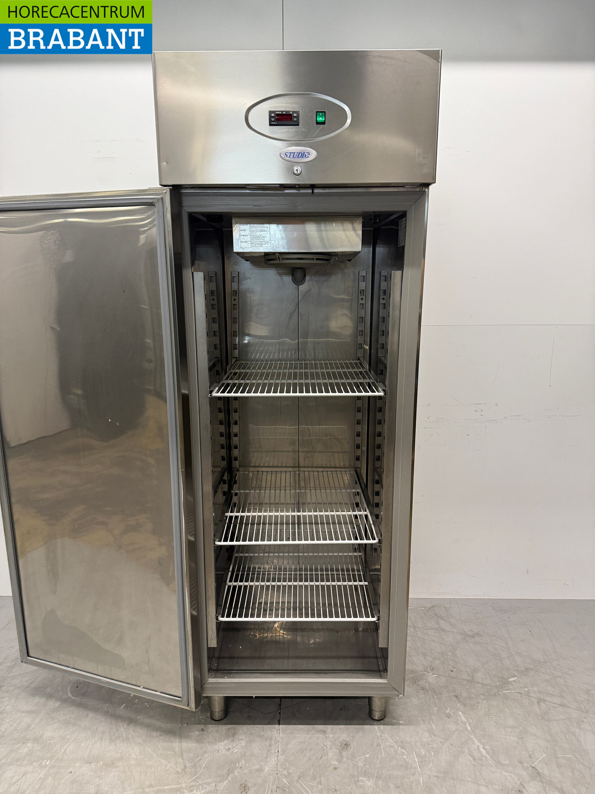 RVS Studio54 Vriezer 700 liter 230V Horeca - Afbeelding 4