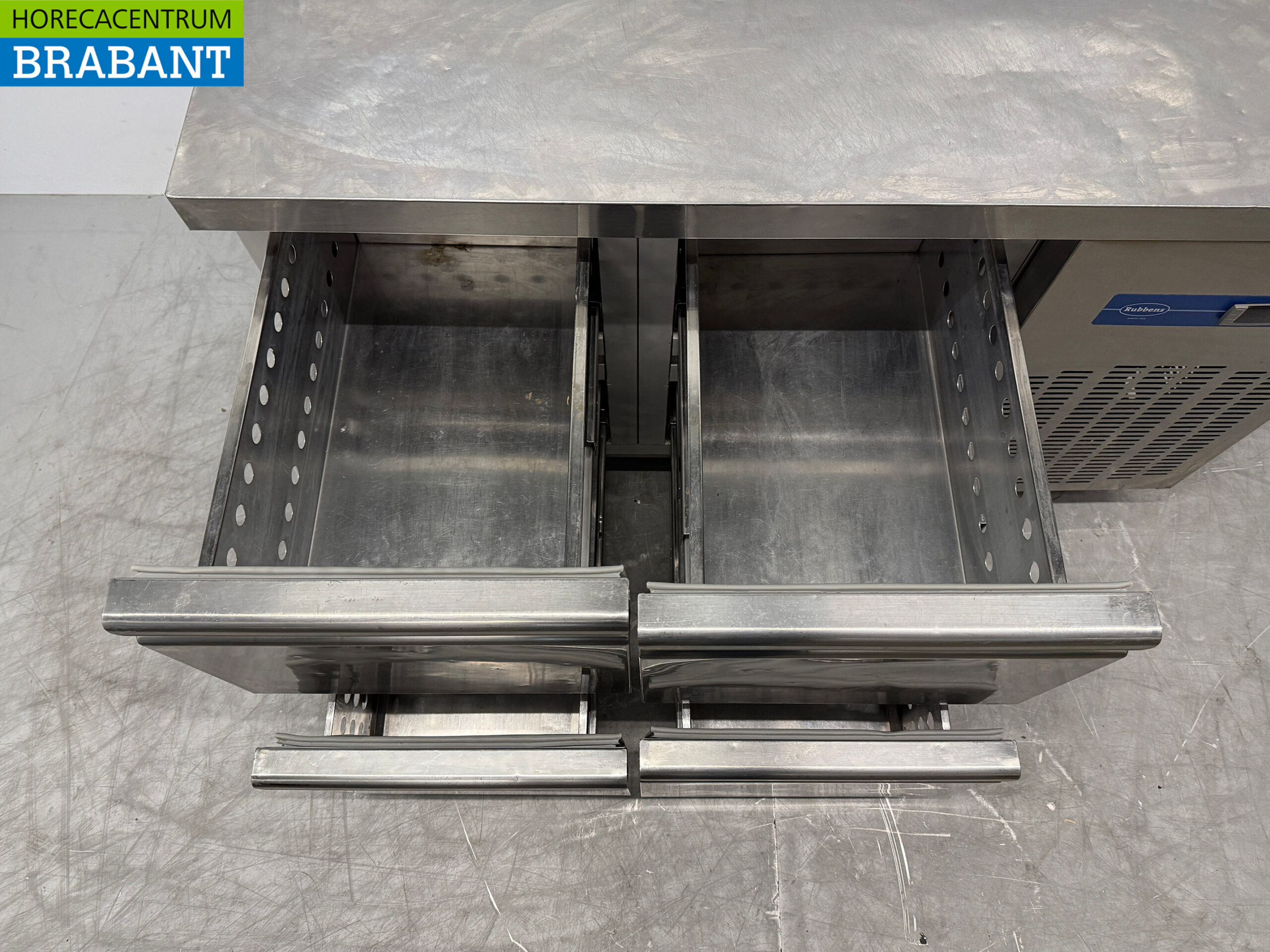 RVS Rubbens Koelwerkbank 4 Laden 132 cm 230V Horeca - Afbeelding 4