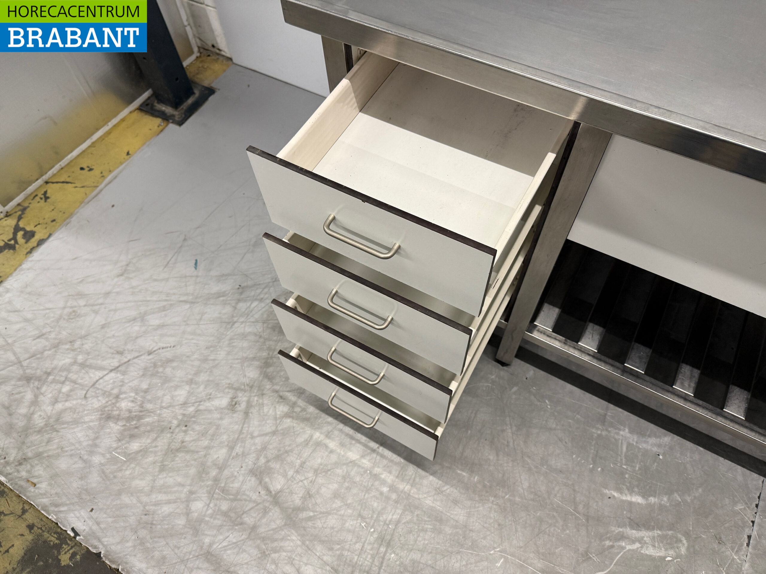 RVS Spoeltafel Dubbele Spoelbakken met kraan 215 x 70 x 90 cm Horeca - Afbeelding 5