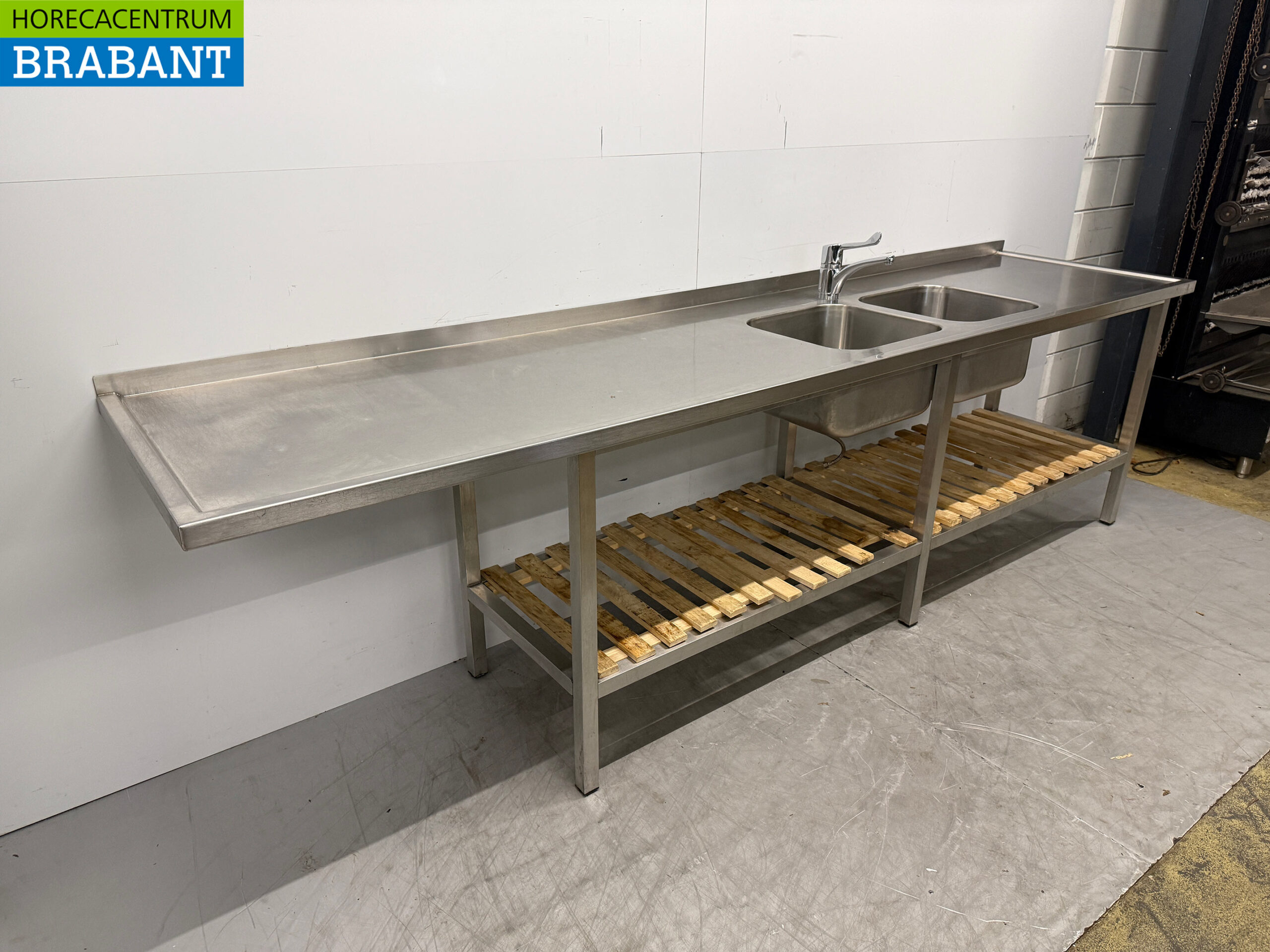 RVS Spoeltafel Dubbele Spoelbakken en kraan 305 x 70 x 91 cm Horeca - Afbeelding 3
