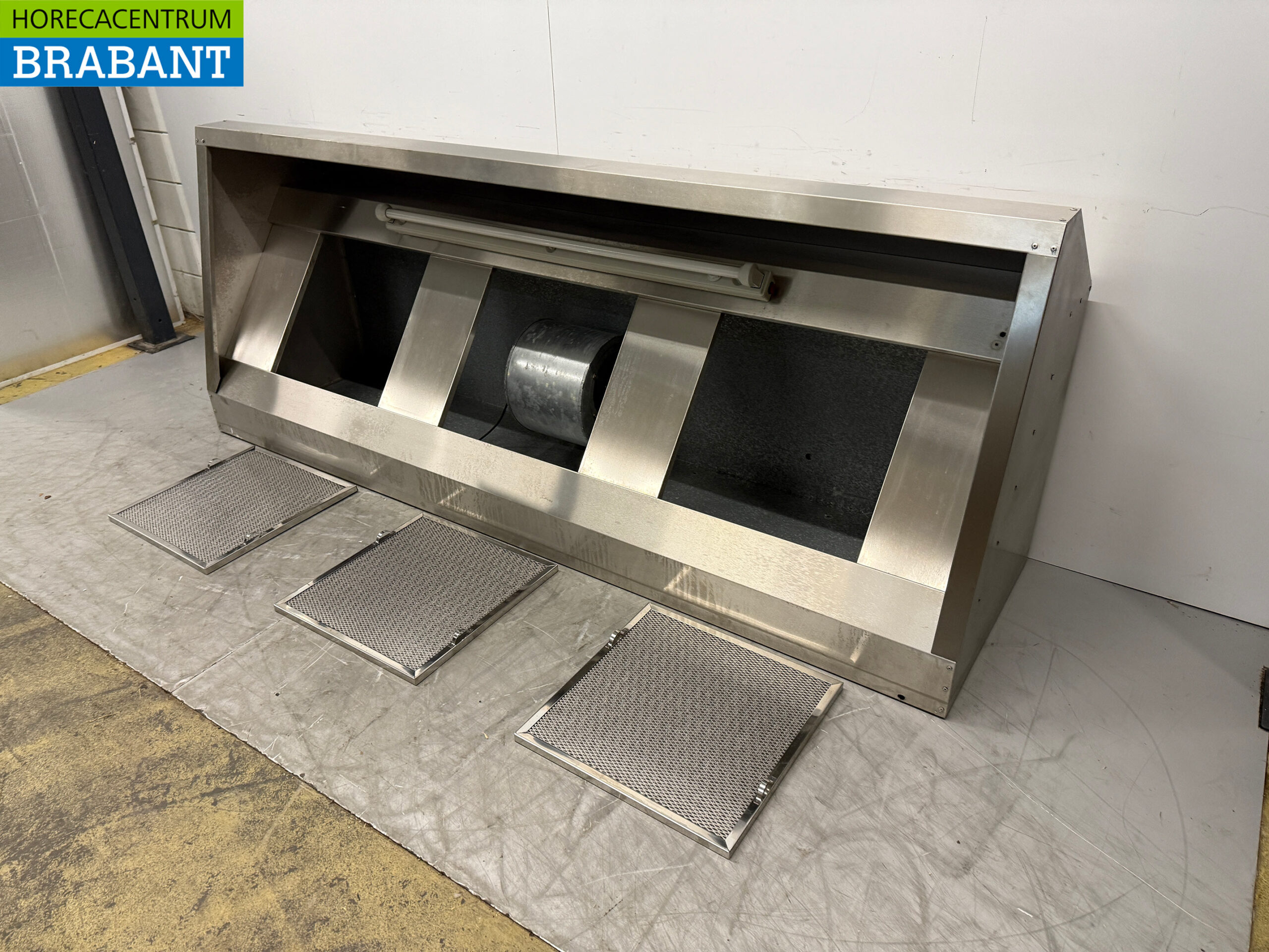 RVS Afzuigkap Dampkap Motor 2500 m3/h Schuin model 250 cm 230V Horeca - Afbeelding 2