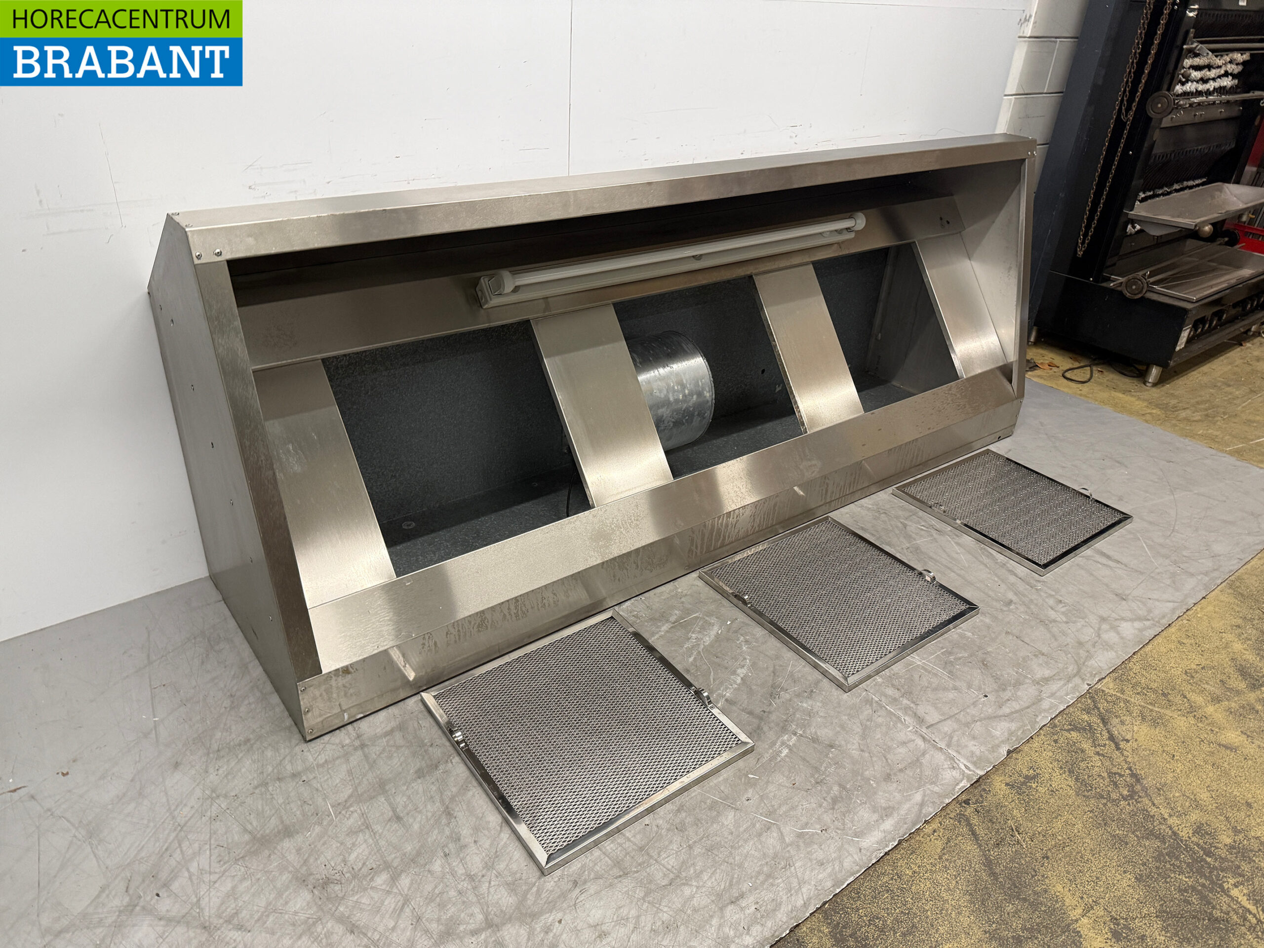 RVS Afzuigkap Dampkap Motor 2500 m3/h Schuin model 250 cm 230V Horeca - Afbeelding 3