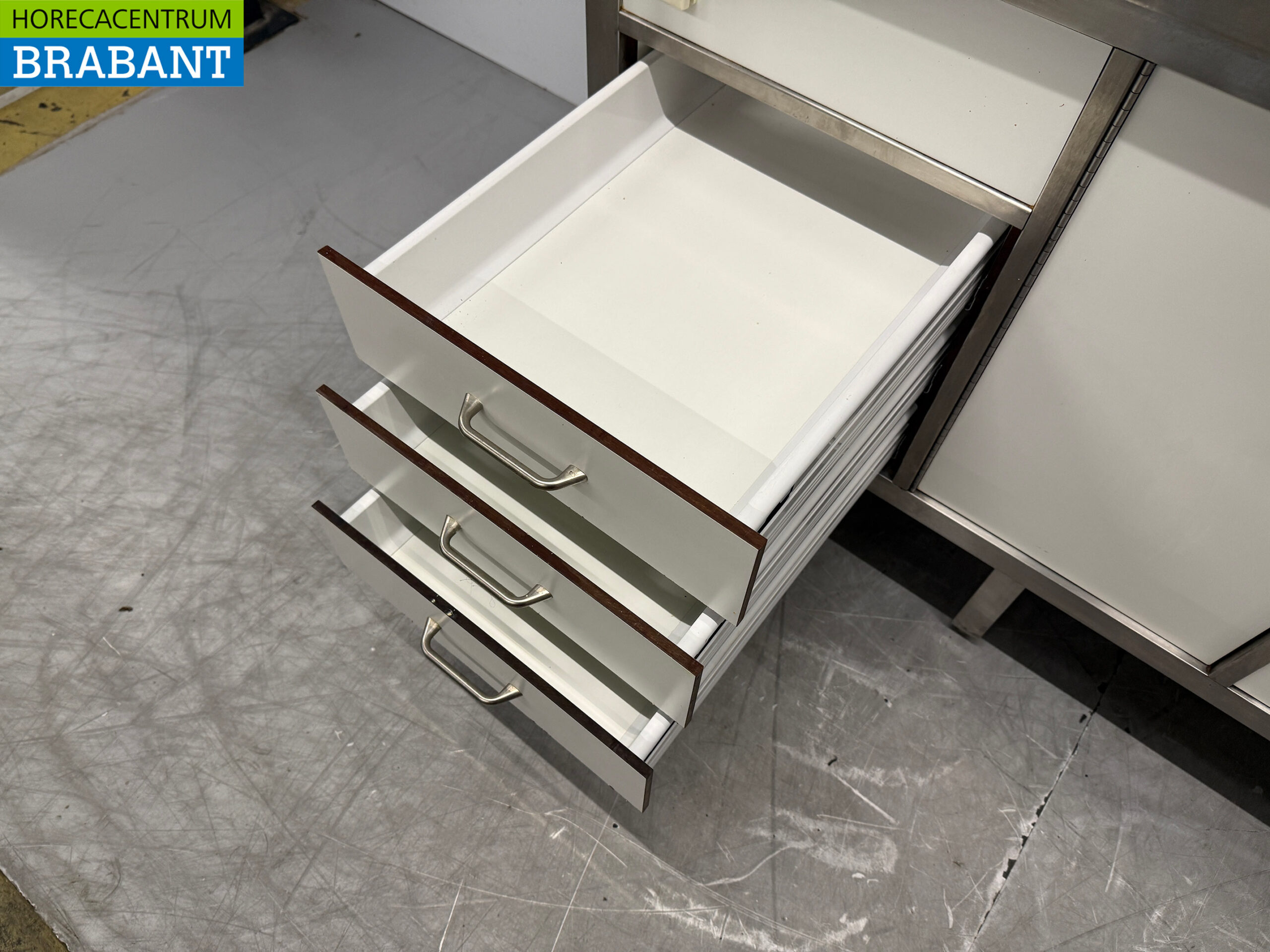 RVS Werktafel met 4 pits gasfornuis 180 cm GAS Horeca - Afbeelding 5