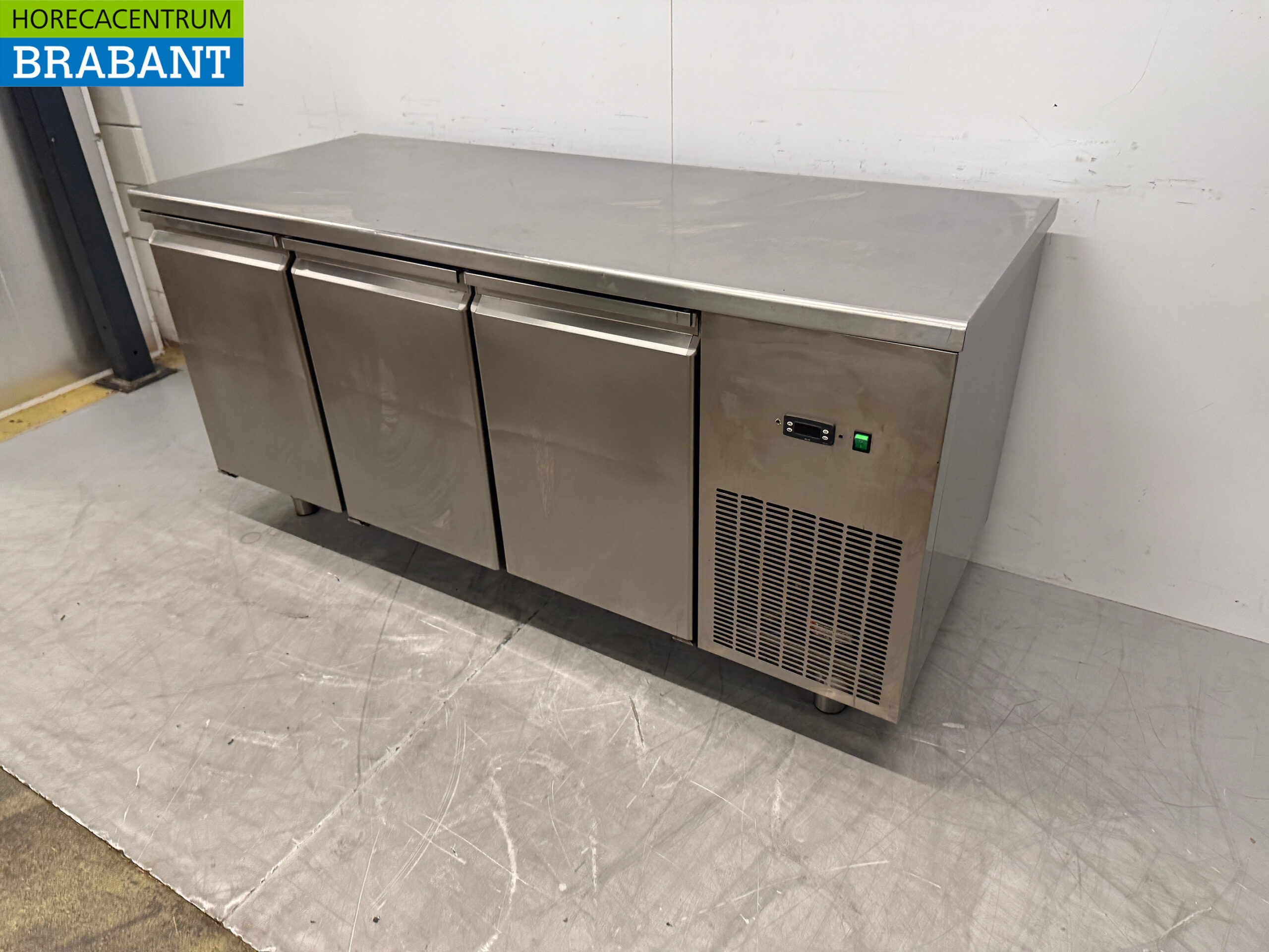 RVS Koelwerkbank 3 Deuren 178 cm 230V Horeca - Afbeelding 2