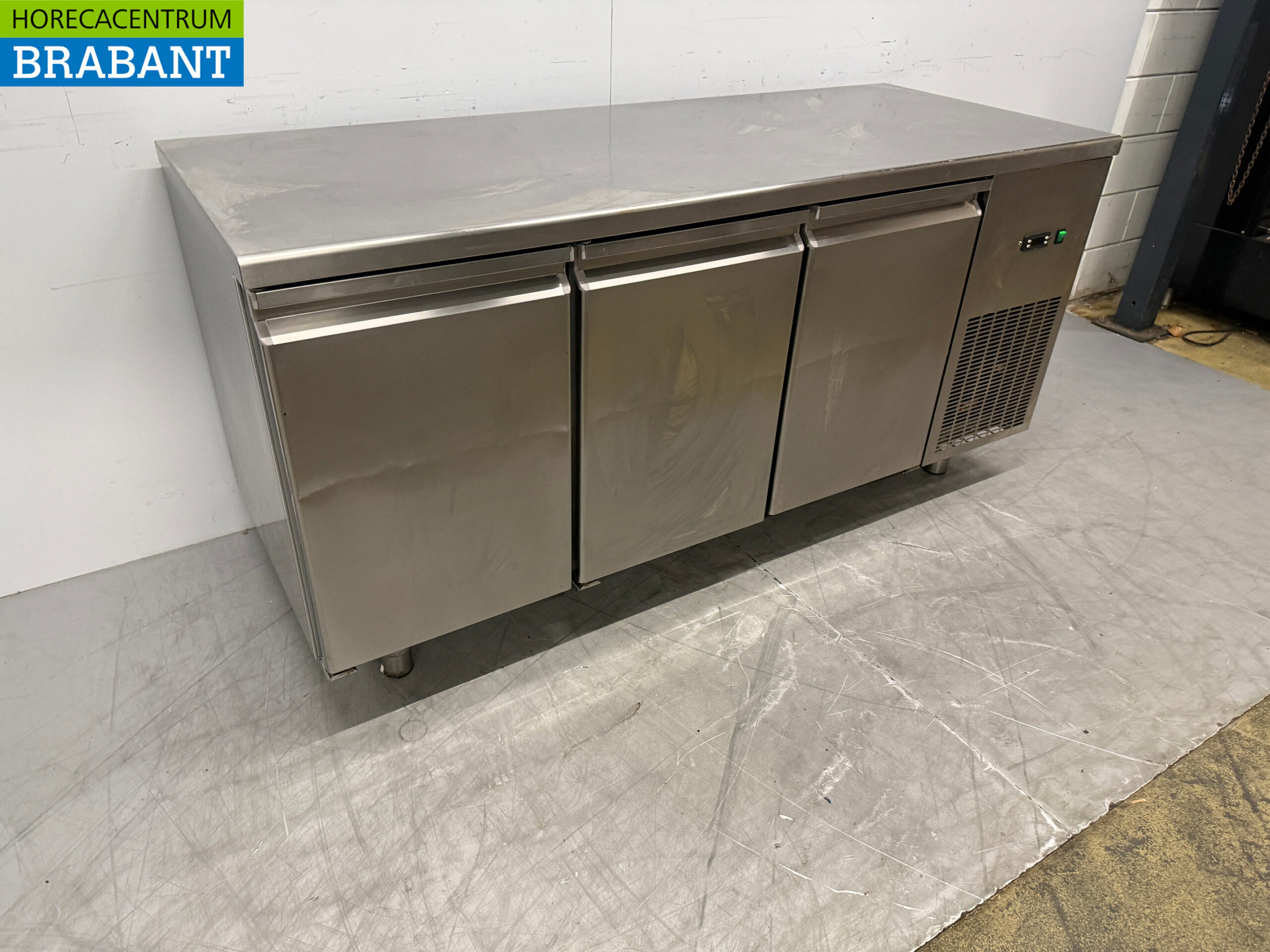 RVS Koelwerkbank 3 Deuren 178 cm 230V Horeca - Afbeelding 3