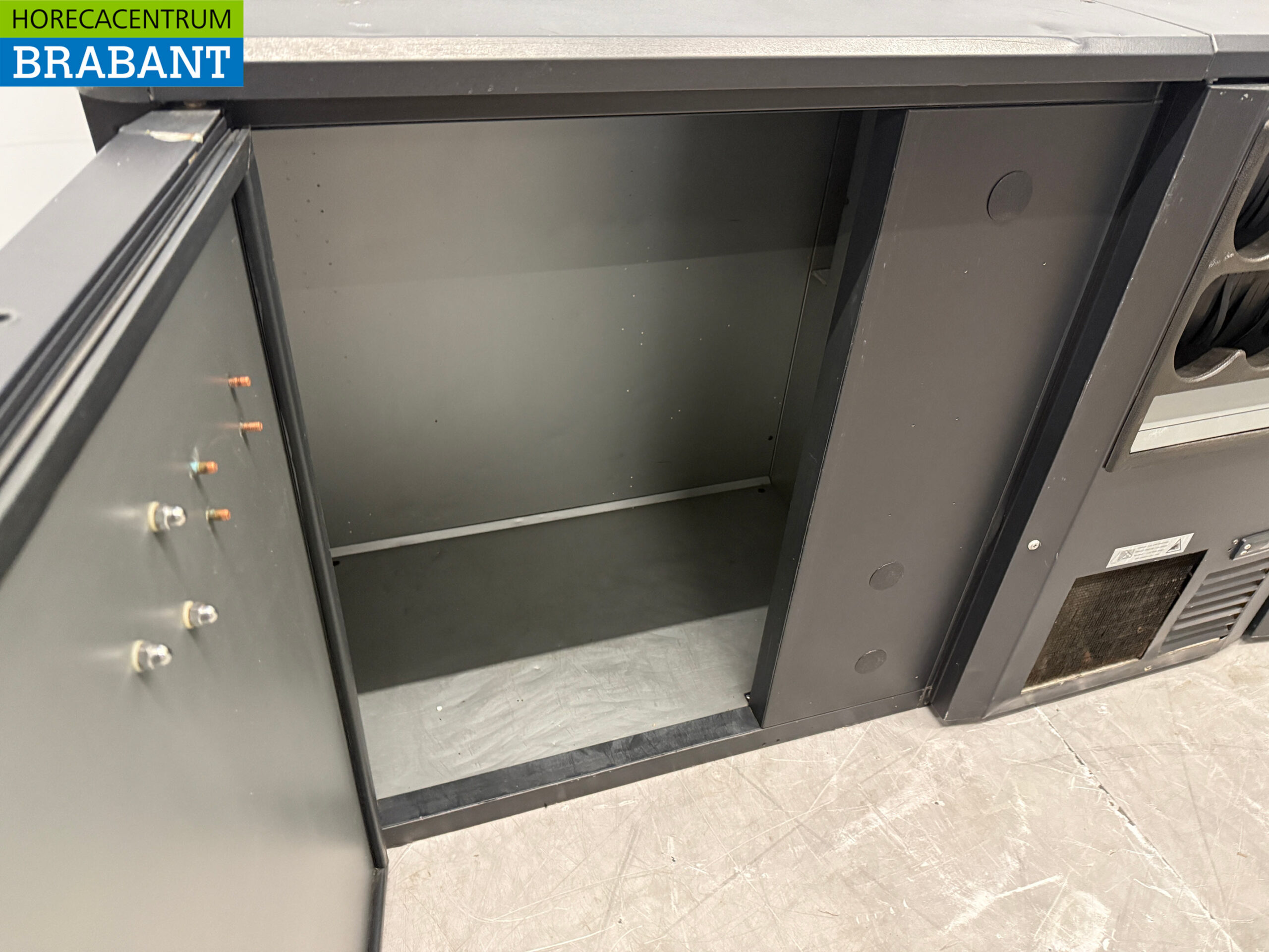 Gamko Barkoeling met flessennest en 2 deuren 190,5 cm 230V Horeca - Afbeelding 4