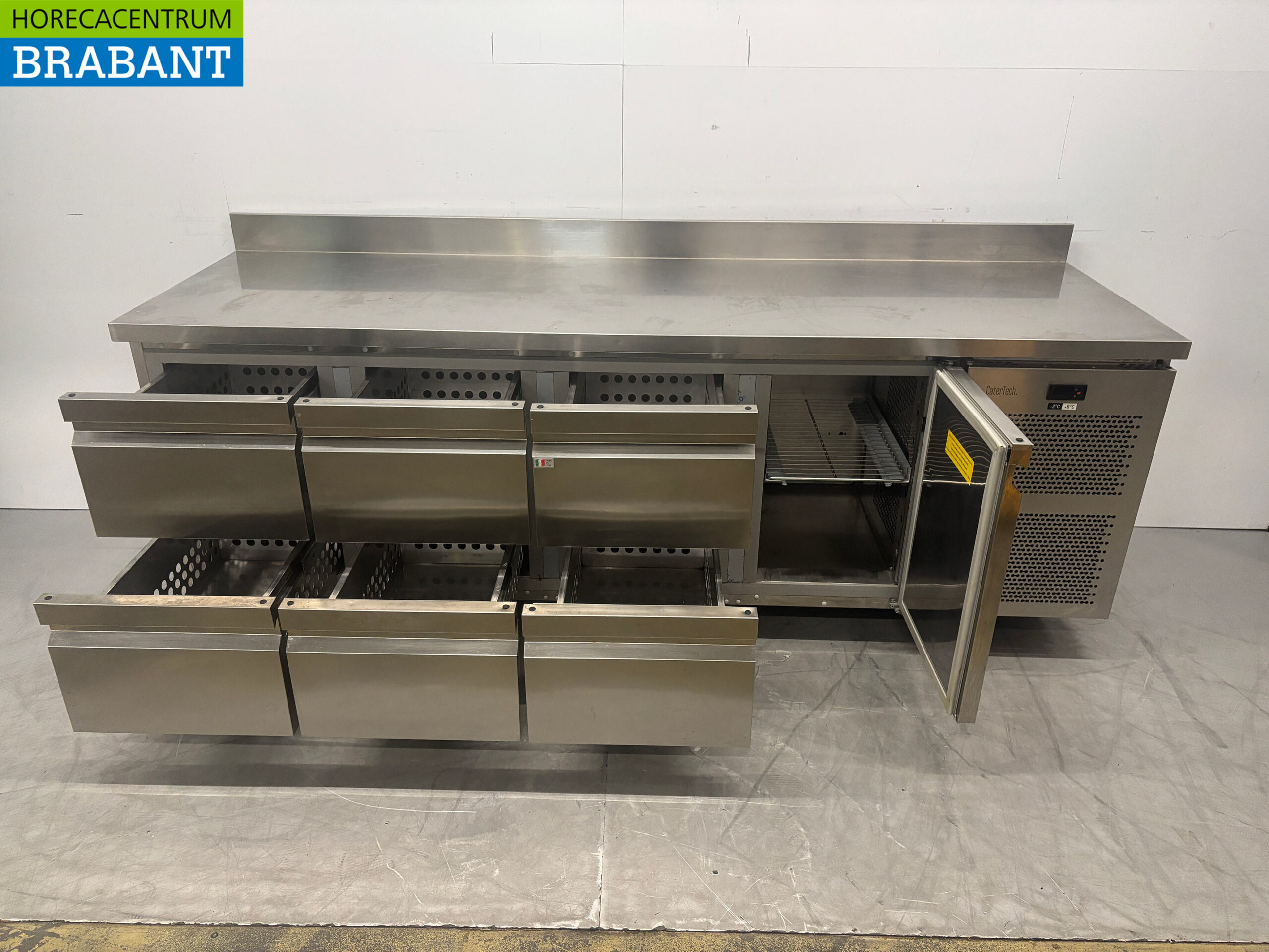RVS Desco Koelwerkbank 6 laden 1 deur 225 cm 230V Horeca - Afbeelding 4