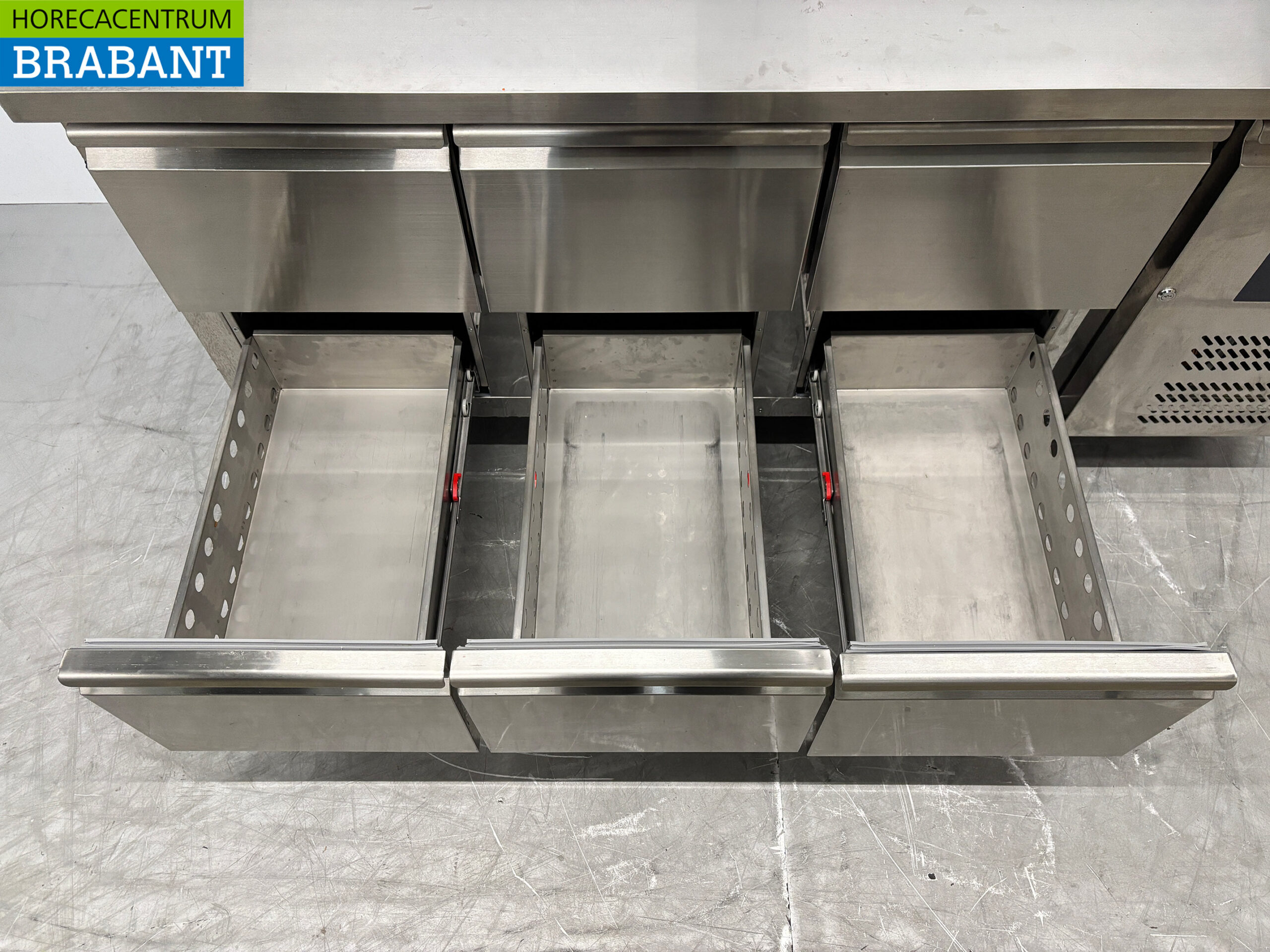 RVS Ecofrost Koelwerkbank 6 laden 179 cm 230V Horeca - Afbeelding 4