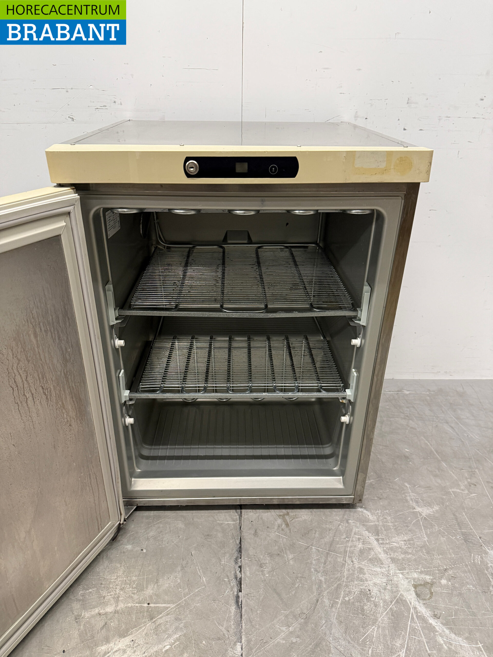 RVS Gram Vriezer 78 liter 230V Horeca - Afbeelding 4