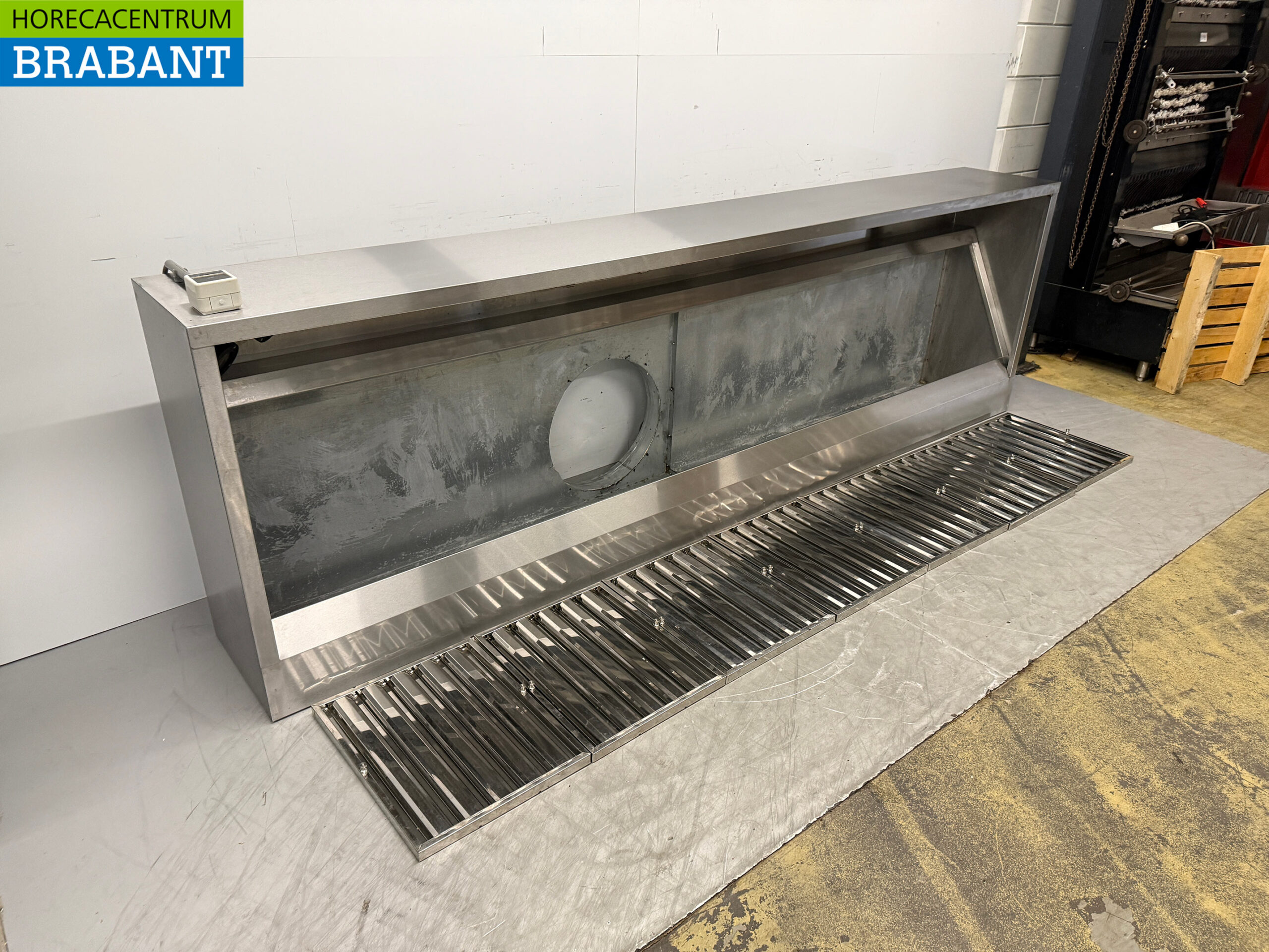 RVS Afzuigkap Dampkap met lamellen filters 300 cm Box model 230V Horeca - Afbeelding 3