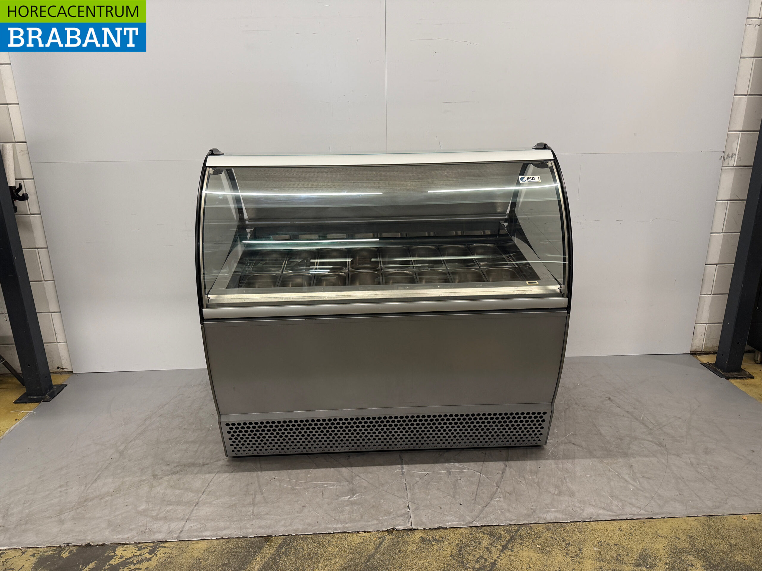 ISA Schepijsvitrine Ijsvitrine 16 x 5 liter bak 150,5 cm 230V Horeca