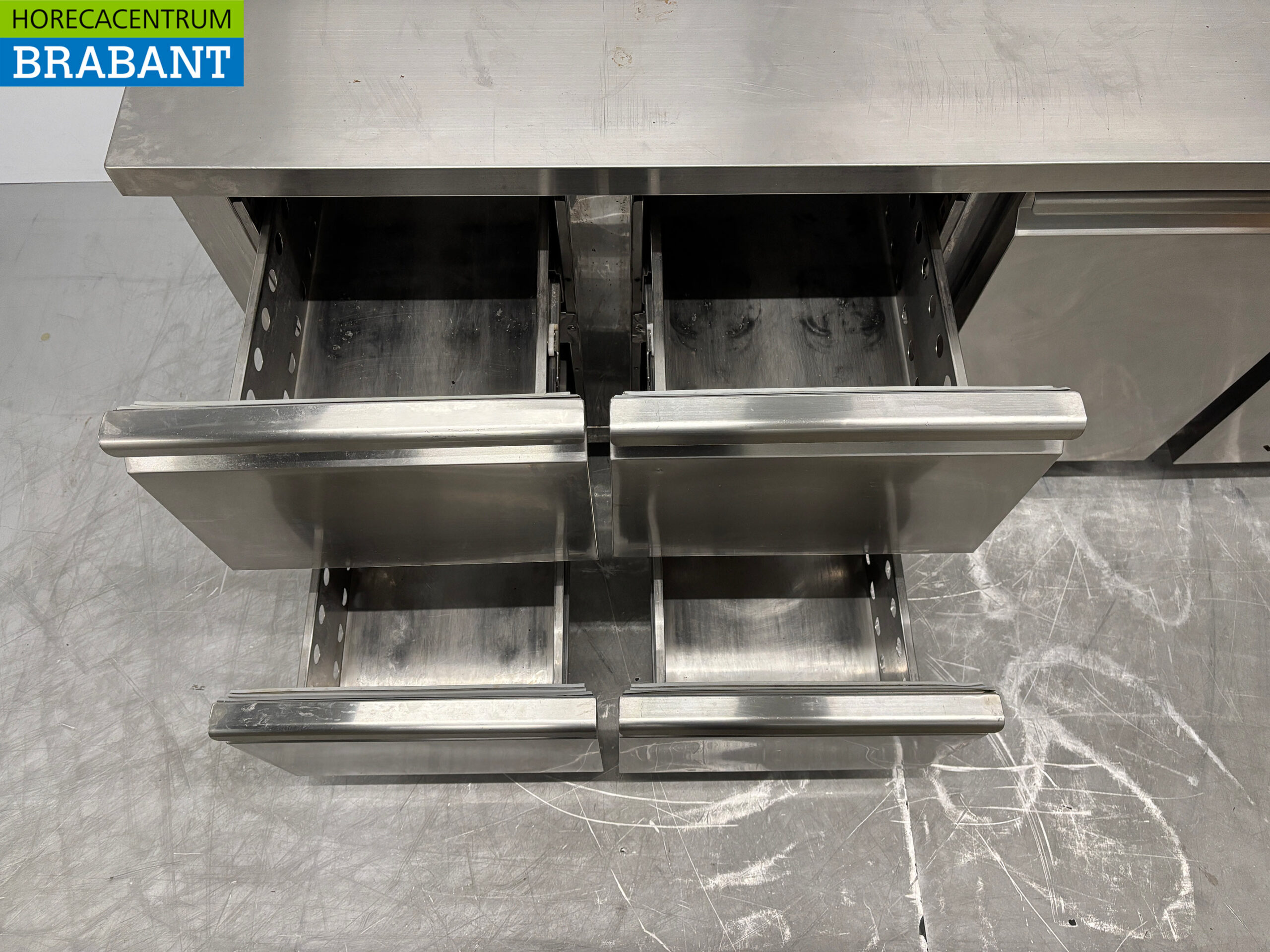 RVS Ecofrost Koelwerkbank 4 Laden en 1 deur 180 cm 230V Horeca - Afbeelding 4