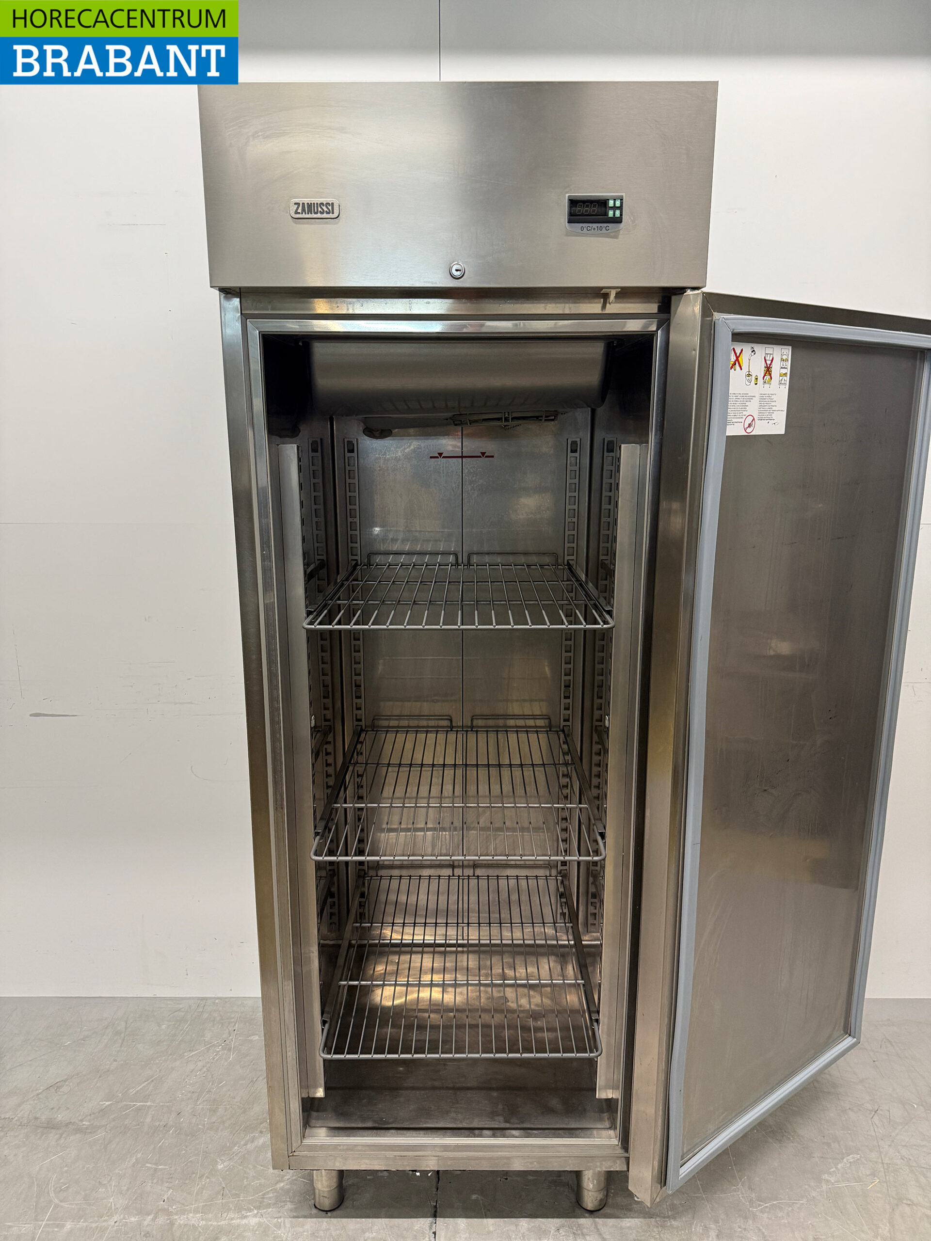 RVS Zanussi Koeling 640 liter 230V Horeca - Afbeelding 4