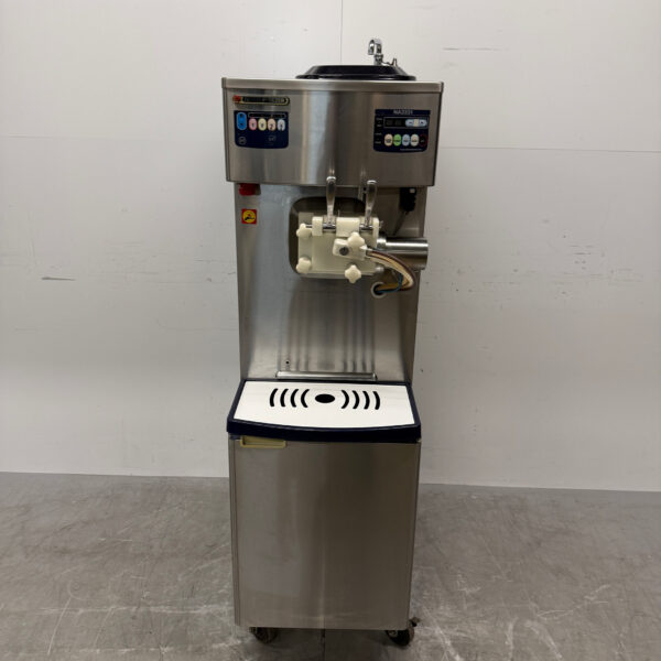 RVS Nissei NA3331 Softijsmachine met milkshakefunctie 400V Horeca