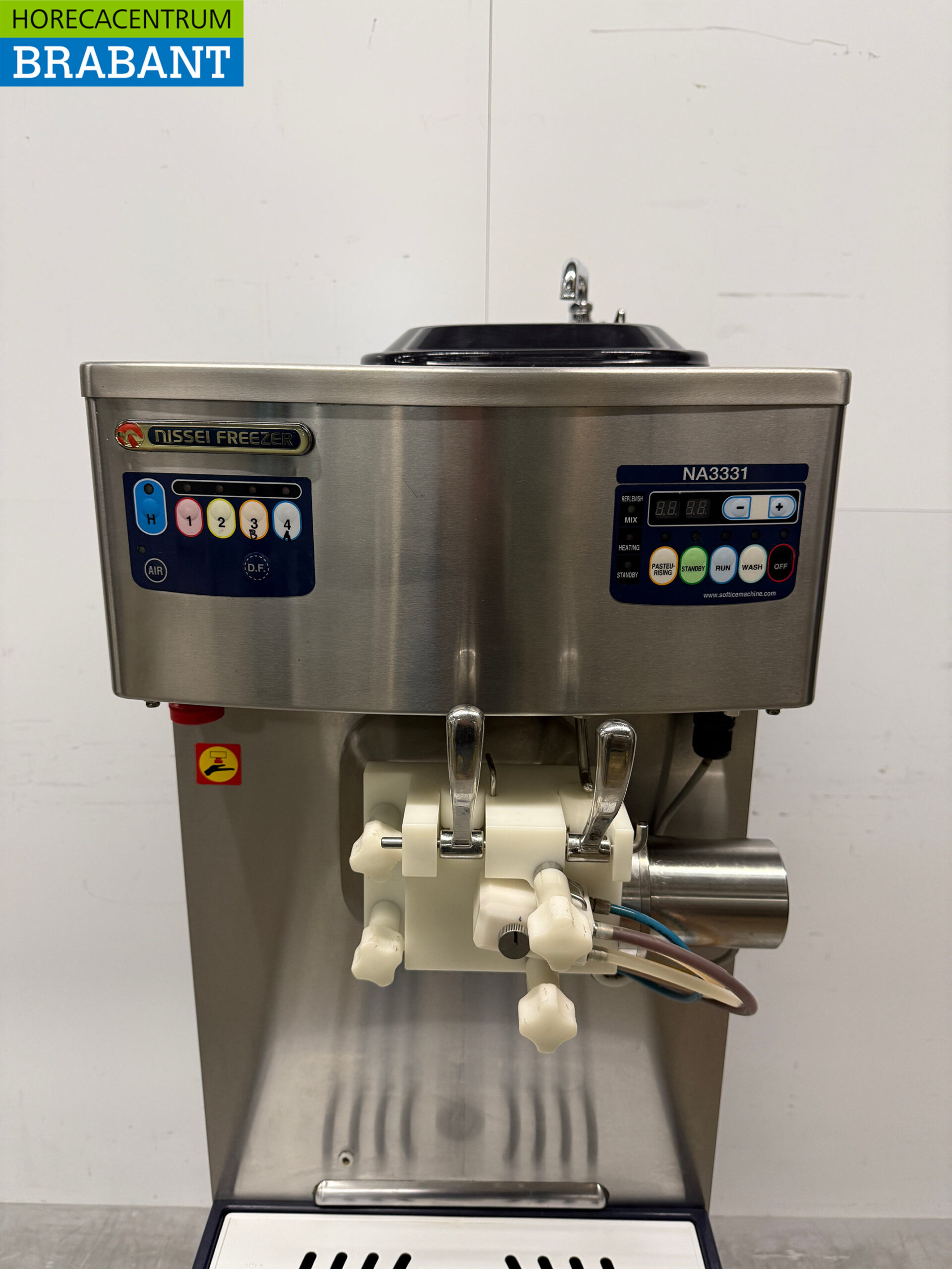RVS Nissei NA3331 Softijsmachine met milkshakefunctie 400V Horeca - Afbeelding 4
