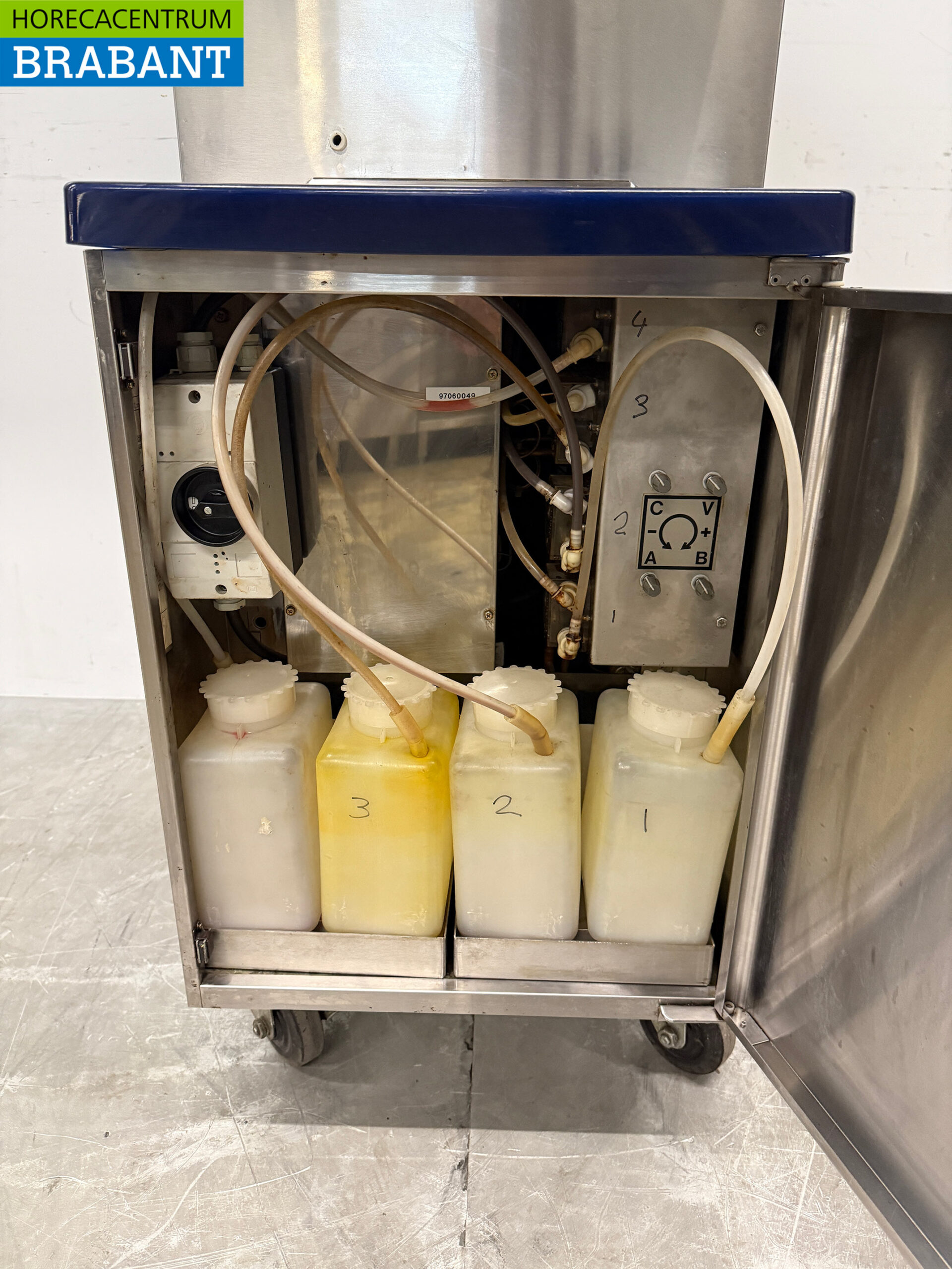 RVS Nissei NA3331 Softijsmachine met milkshakefunctie 400V Horeca - Afbeelding 9