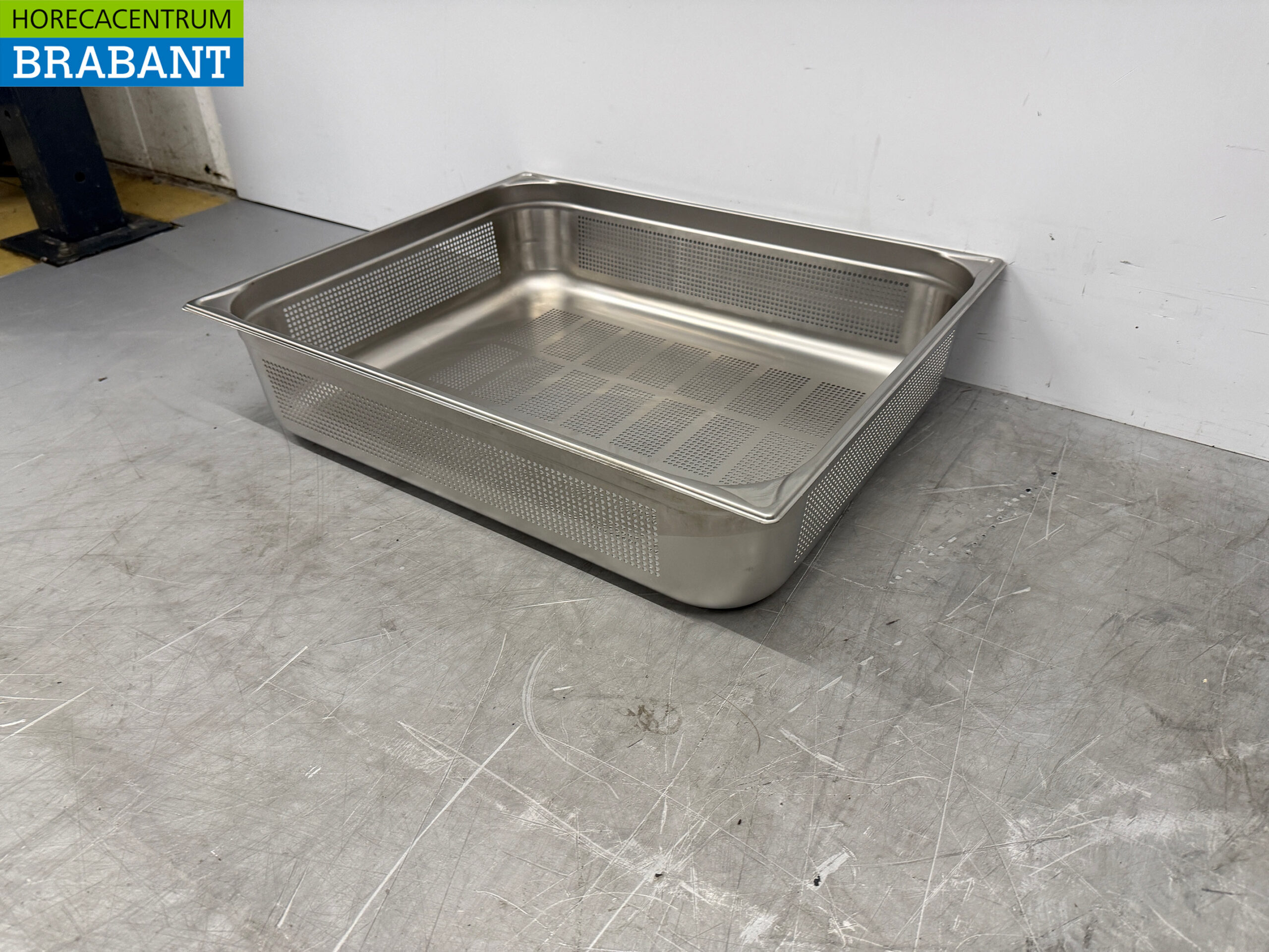 RVS Blanco 2/1 GN - Gastronorm Bak Geperforeerd 150 mm Horeca - Afbeelding 2