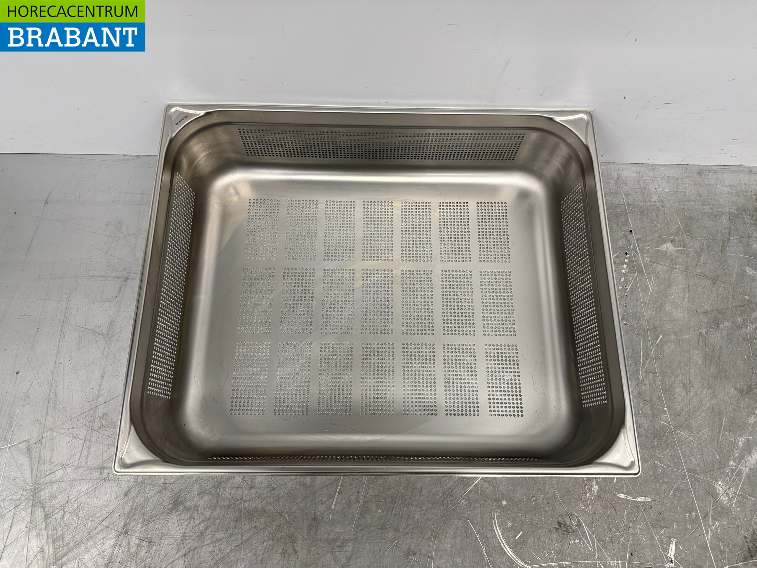RVS Blanco 2/1 GN - Gastronorm Bak Geperforeerd 150 mm Horeca - Afbeelding 4