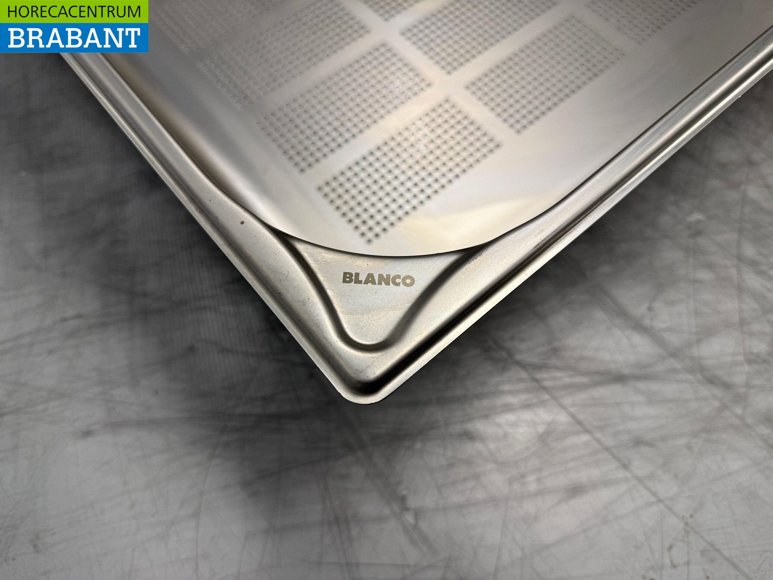 RVS Blanco 2/1 GN - Gastronorm Bak Geperforeerd 150 mm Horeca - Afbeelding 5