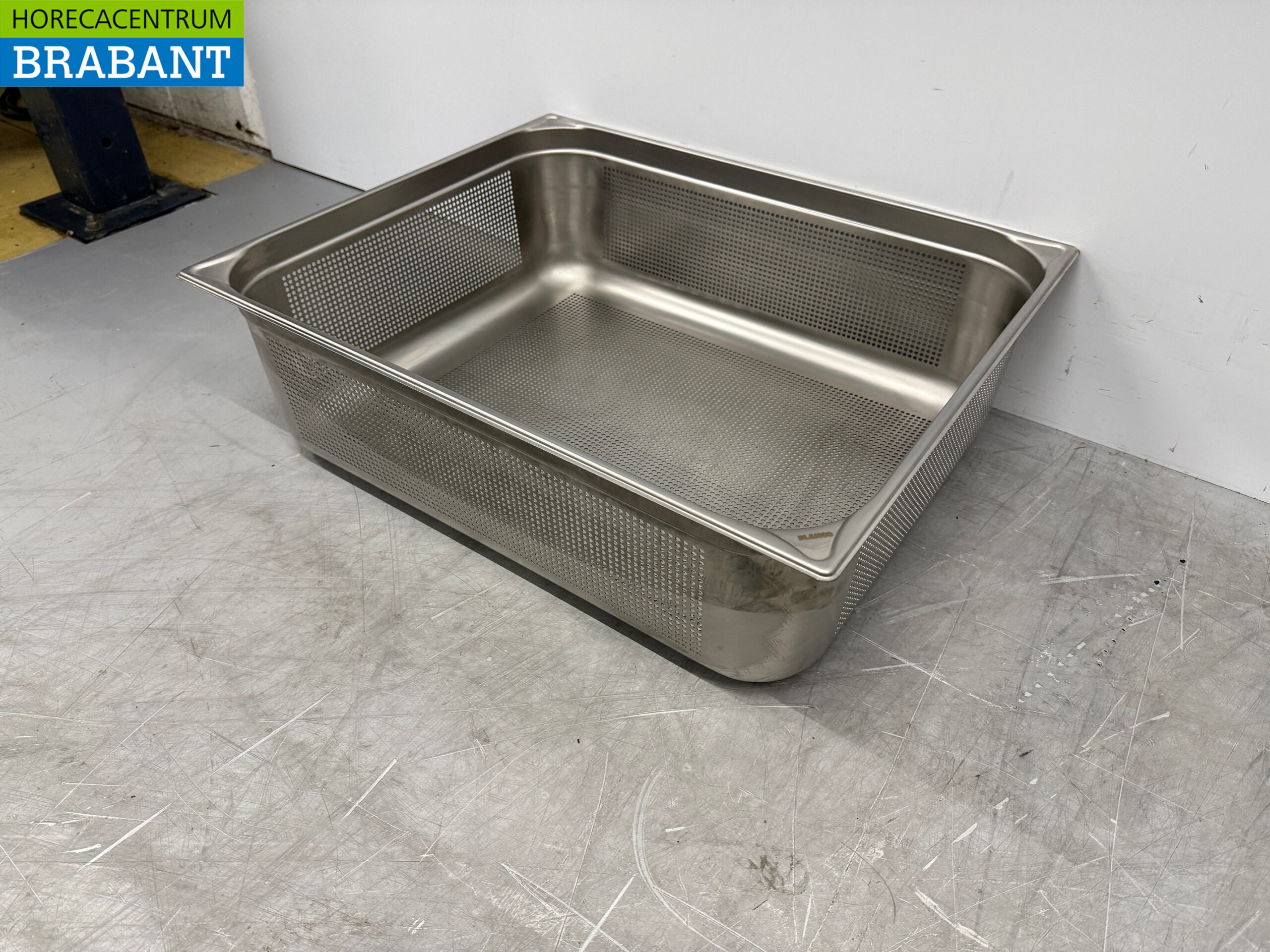 RVS Blanco 2/1 GN - Gastronorm Bak Geperforeerd 200 mm Horeca - Afbeelding 2