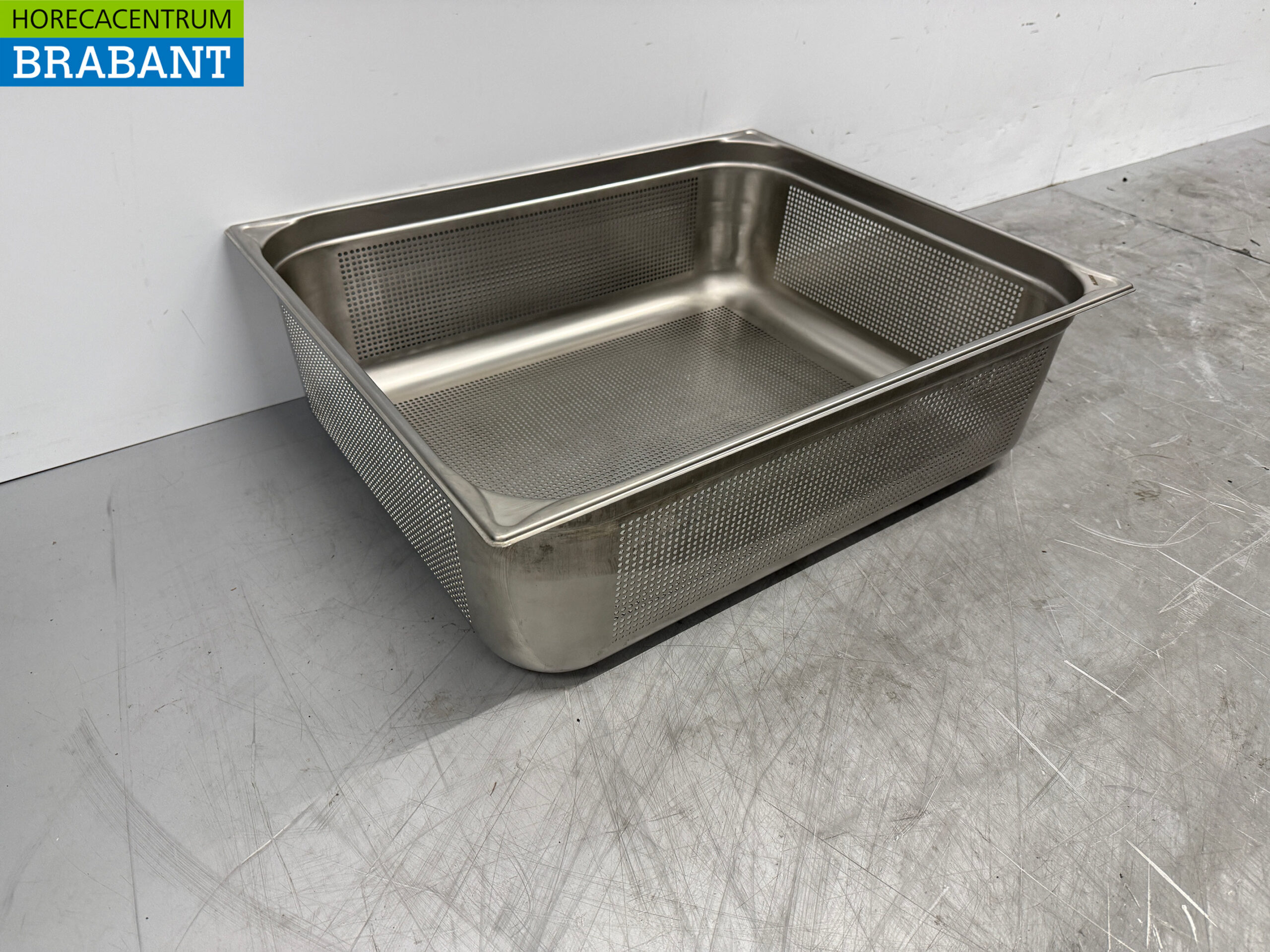 RVS Blanco 2/1 GN - Gastronorm Bak Geperforeerd 200 mm Horeca - Afbeelding 3