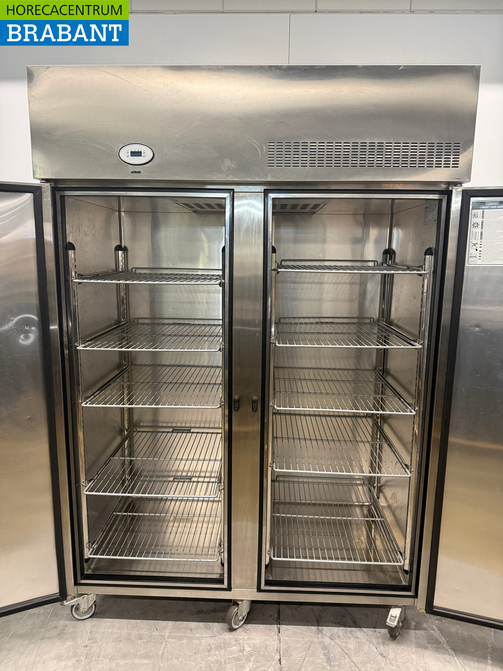 RVS Foster Verrijdbare Dubbeldeurs Vriezer 1350 liter 230V Horeca - Afbeelding 4
