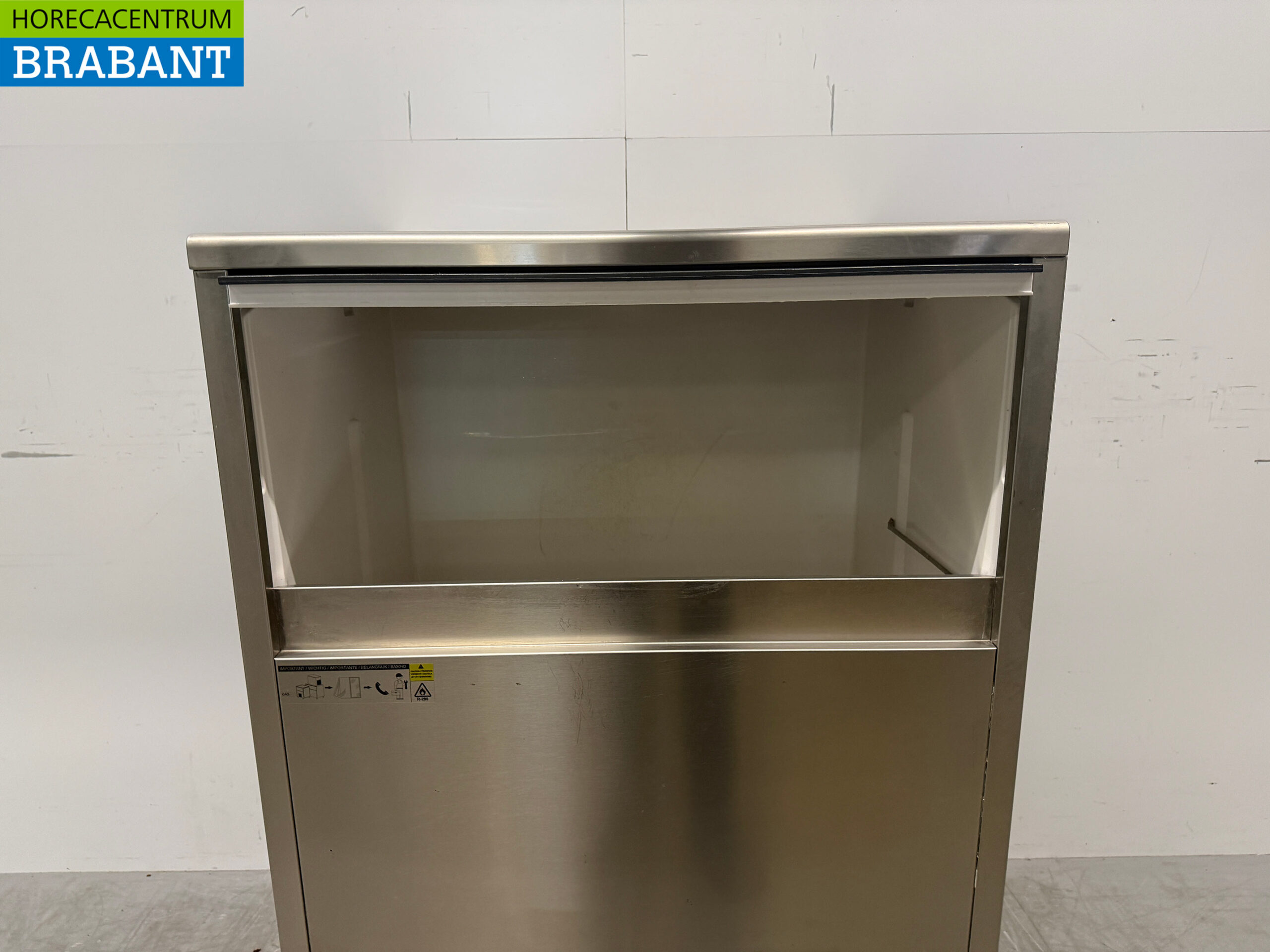 RVS Brema Schilferijsmachine 155 kilo per dag 230V Horeca - Afbeelding 4