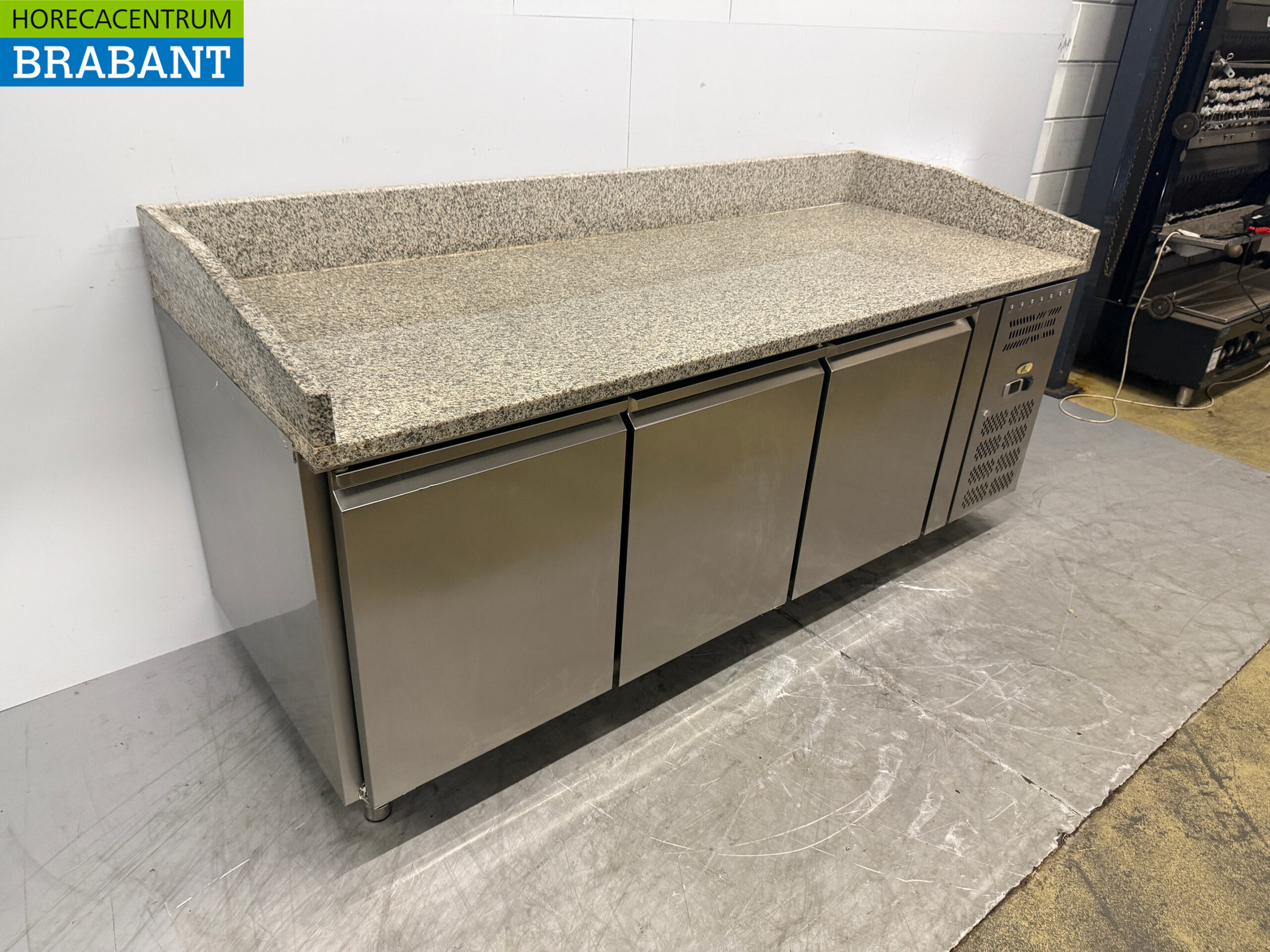 RVS Pelican Pizzawerkbank Koelwerkbank 3 Deuren 201,5 cm 230V Horeca - Afbeelding 3
